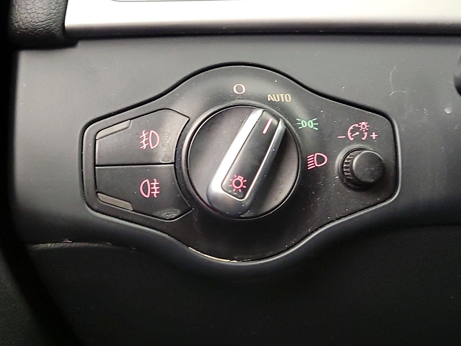 Thumbnail: 2015 Audi A4 - 13