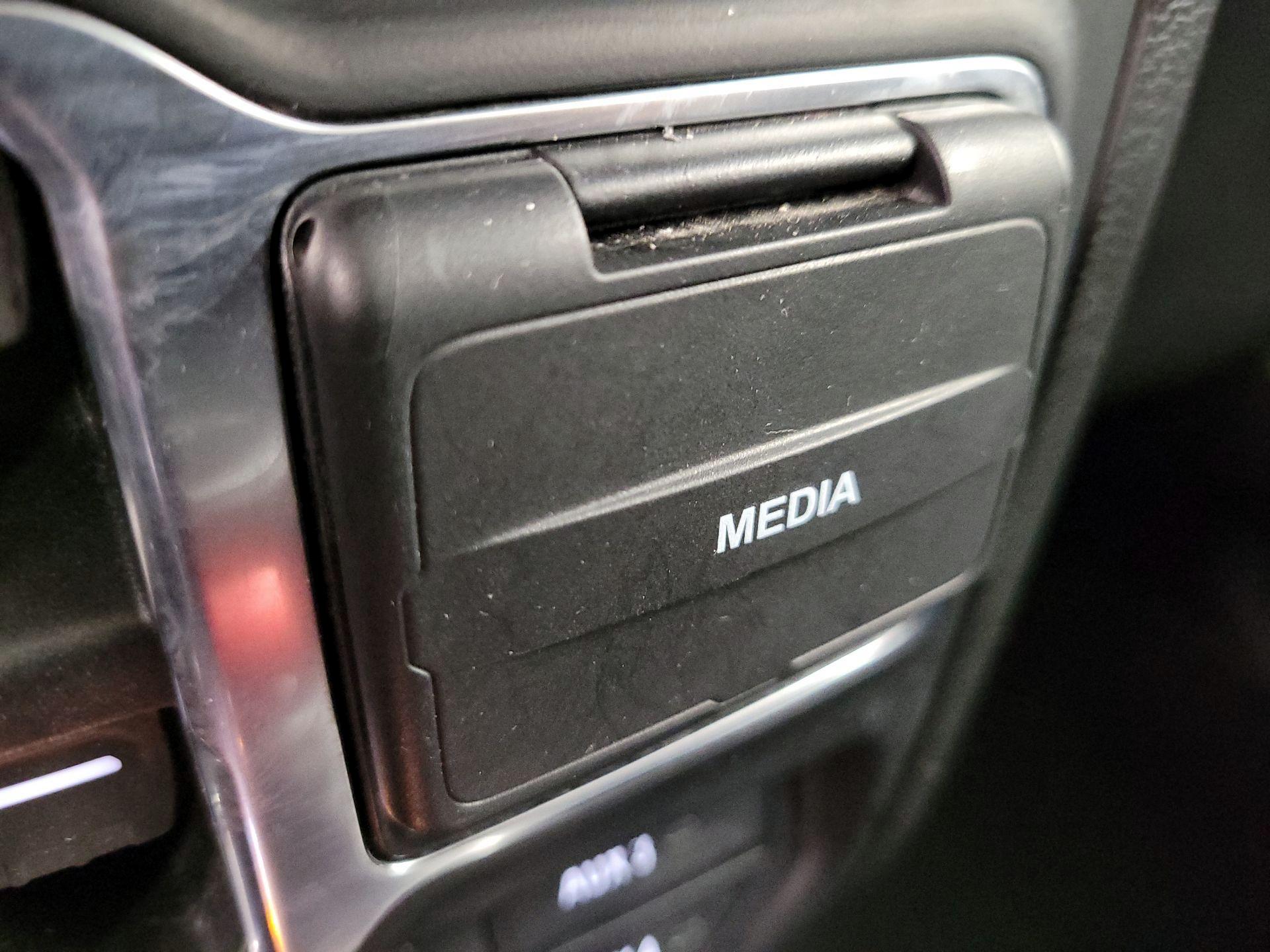 Thumbnail: 2021 Jeep Gladiator - 18