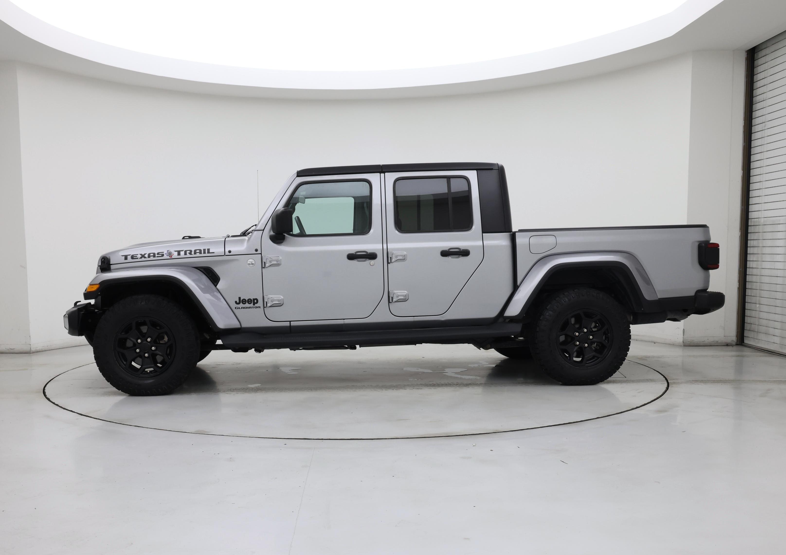 Thumbnail: 2021 Jeep Gladiator - 3