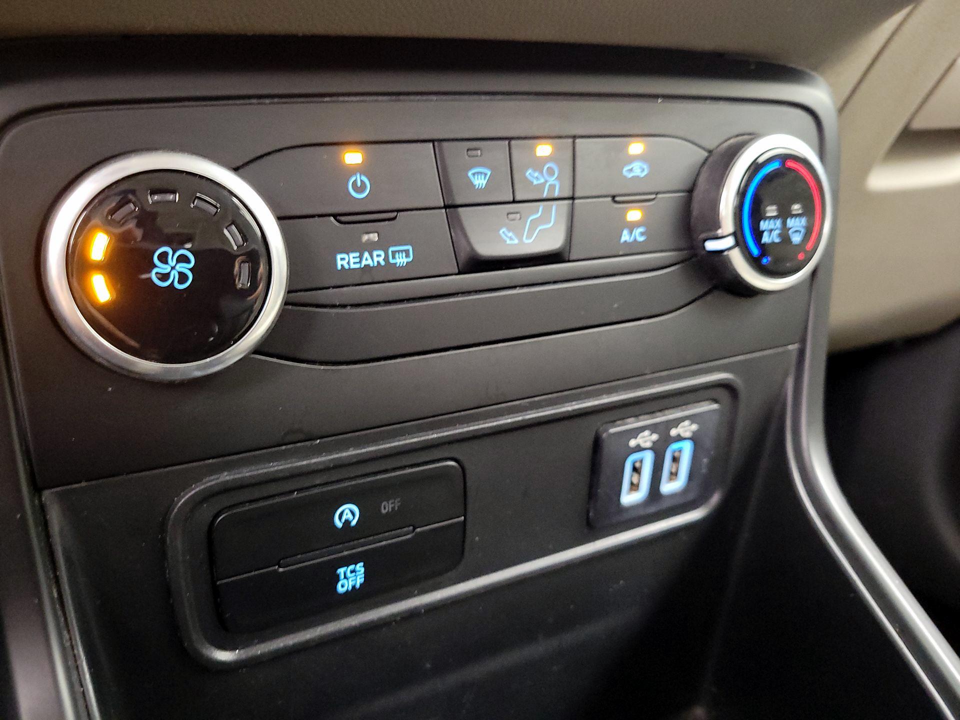 Thumbnail: 2019 Ford EcoSport - 16