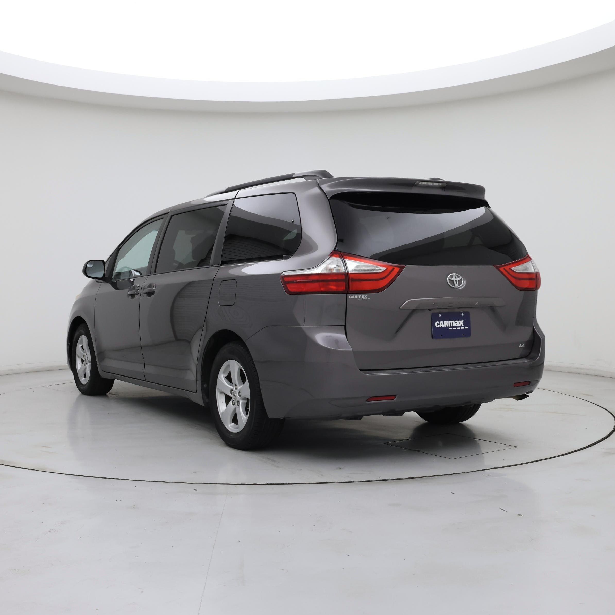 Thumbnail: 2015 Toyota Sienna - 2