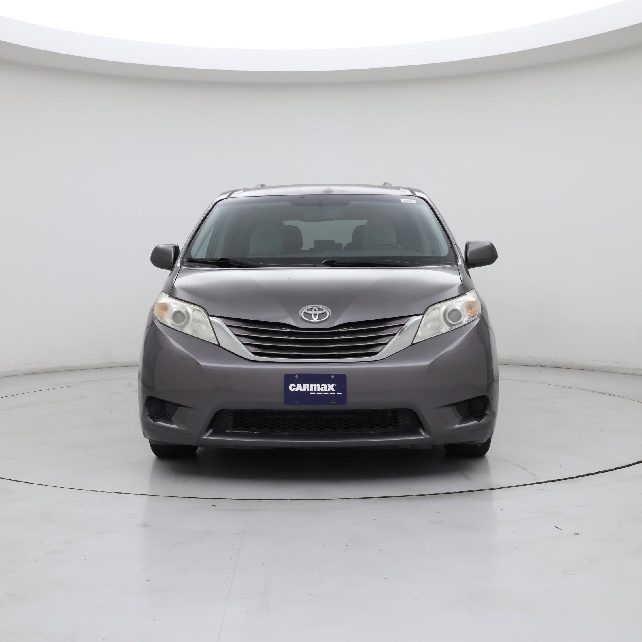 Thumbnail: 2015 Toyota Sienna - 5