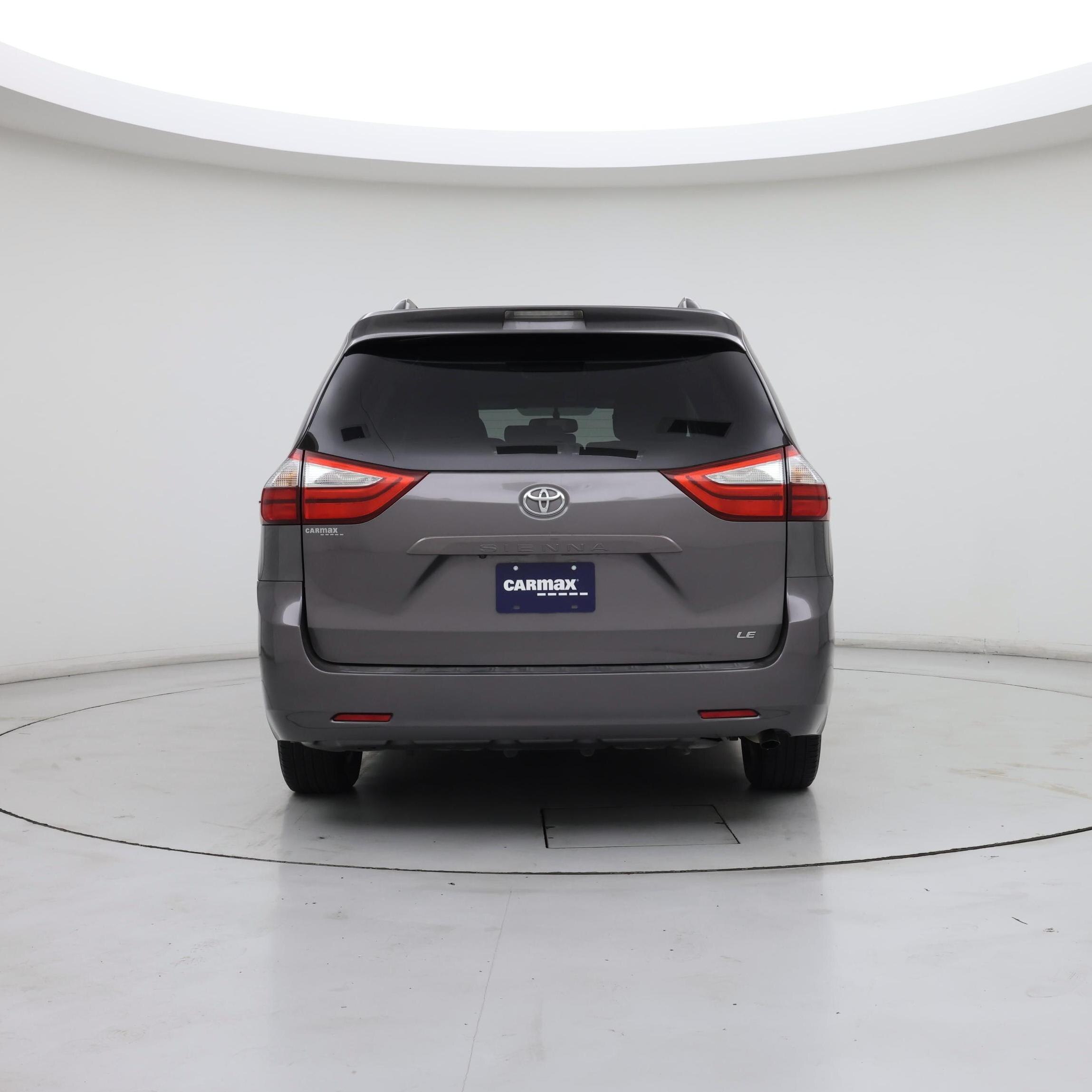 Thumbnail: 2015 Toyota Sienna - 6