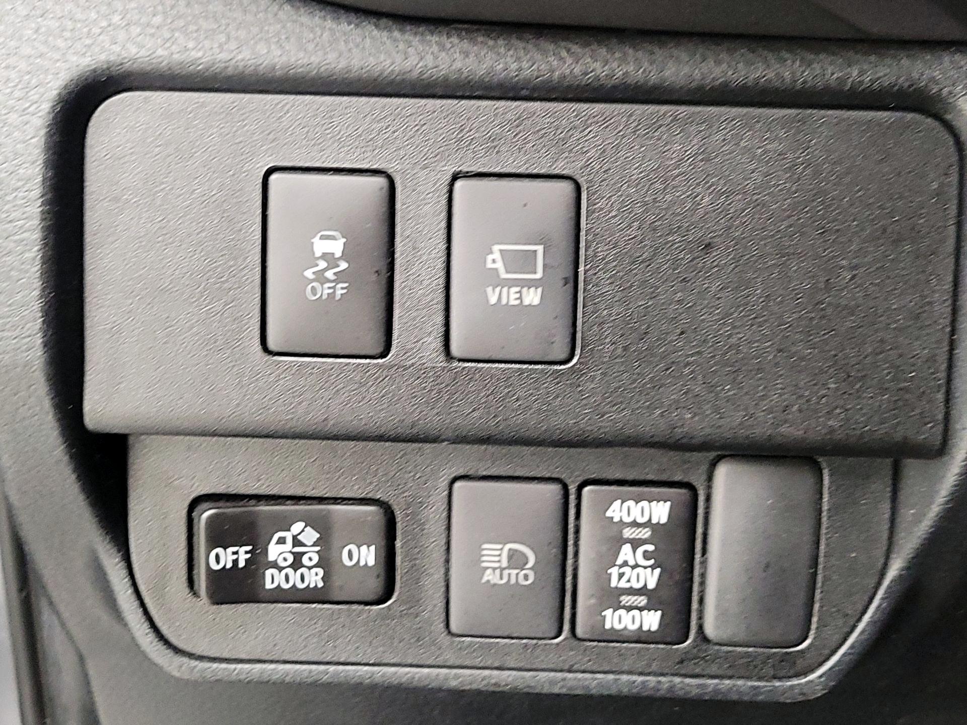 Thumbnail: 2021 Toyota Tacoma - 13