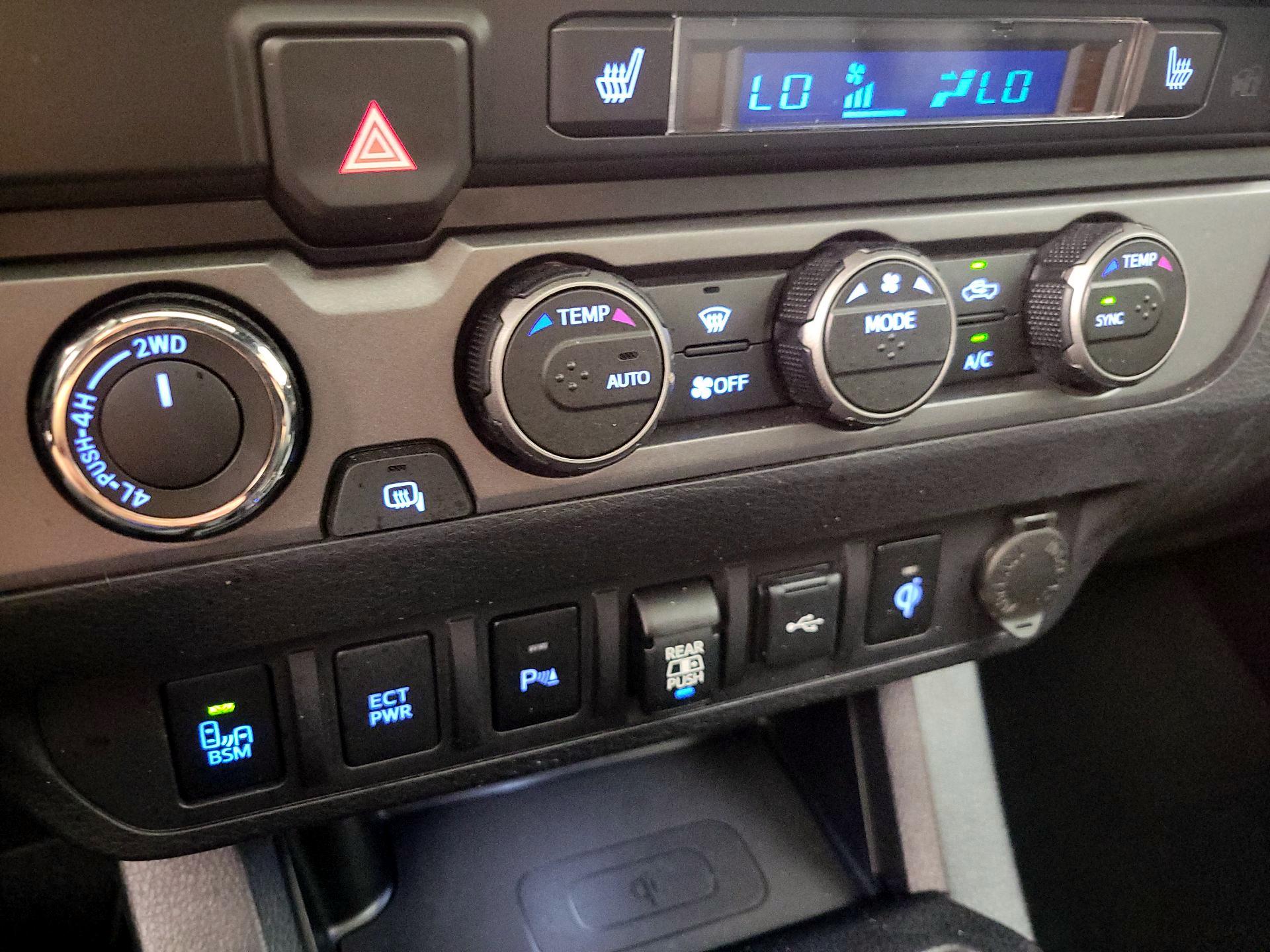 Thumbnail: 2021 Toyota Tacoma - 17