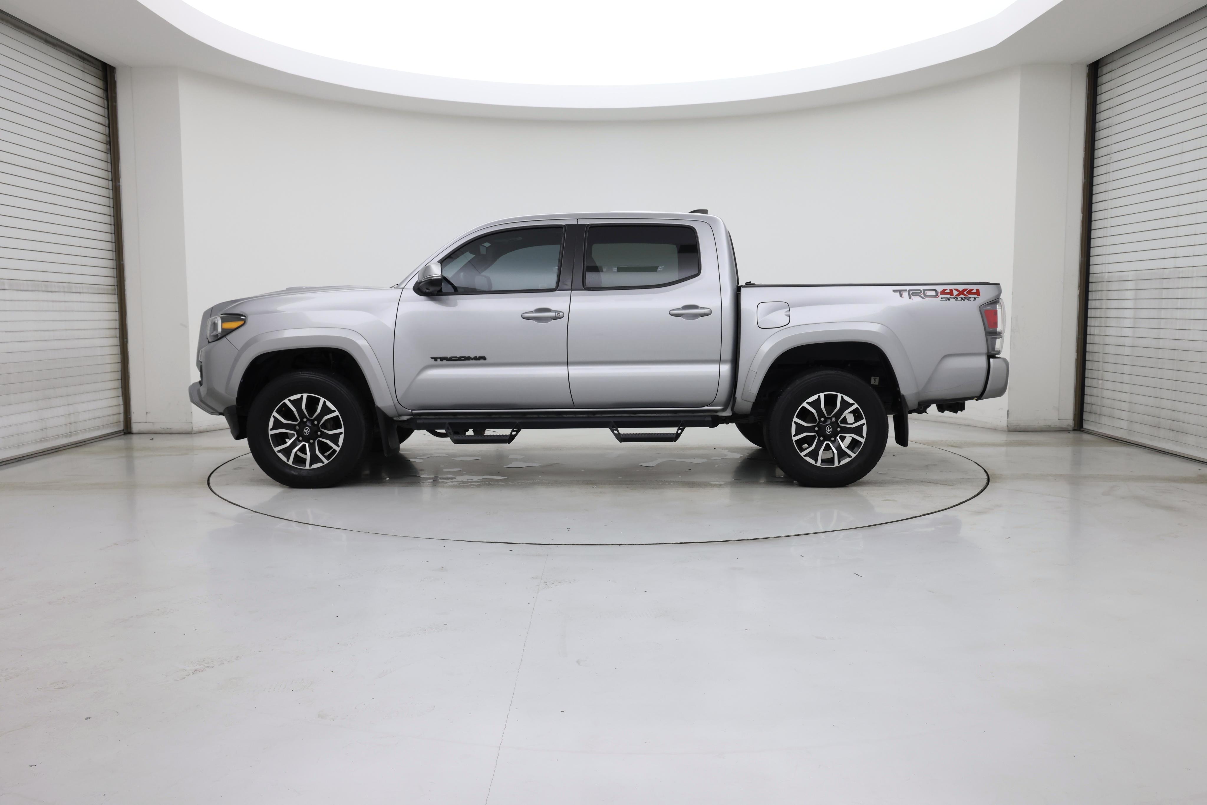 Thumbnail: 2021 Toyota Tacoma - 3