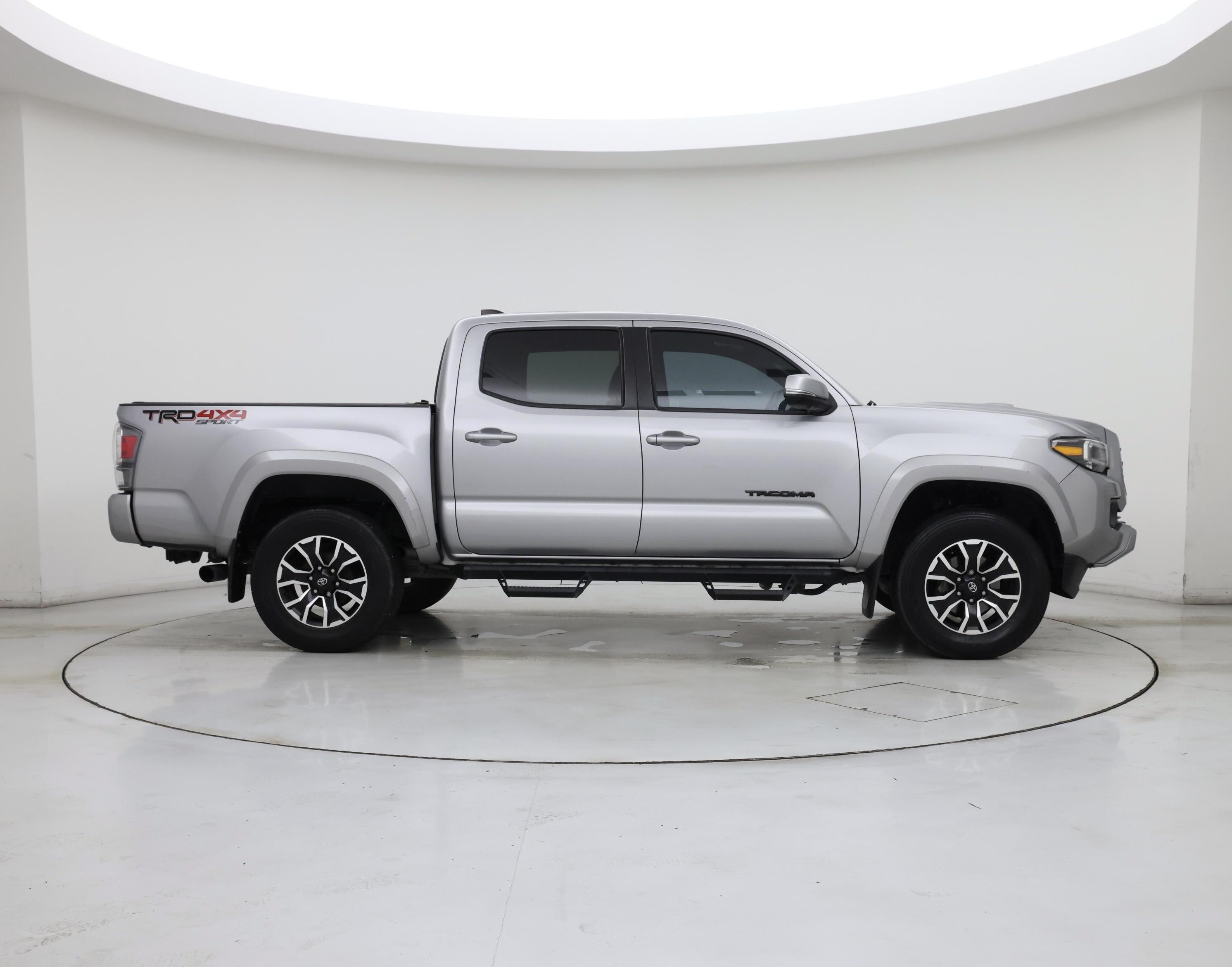 Thumbnail: 2021 Toyota Tacoma - 7