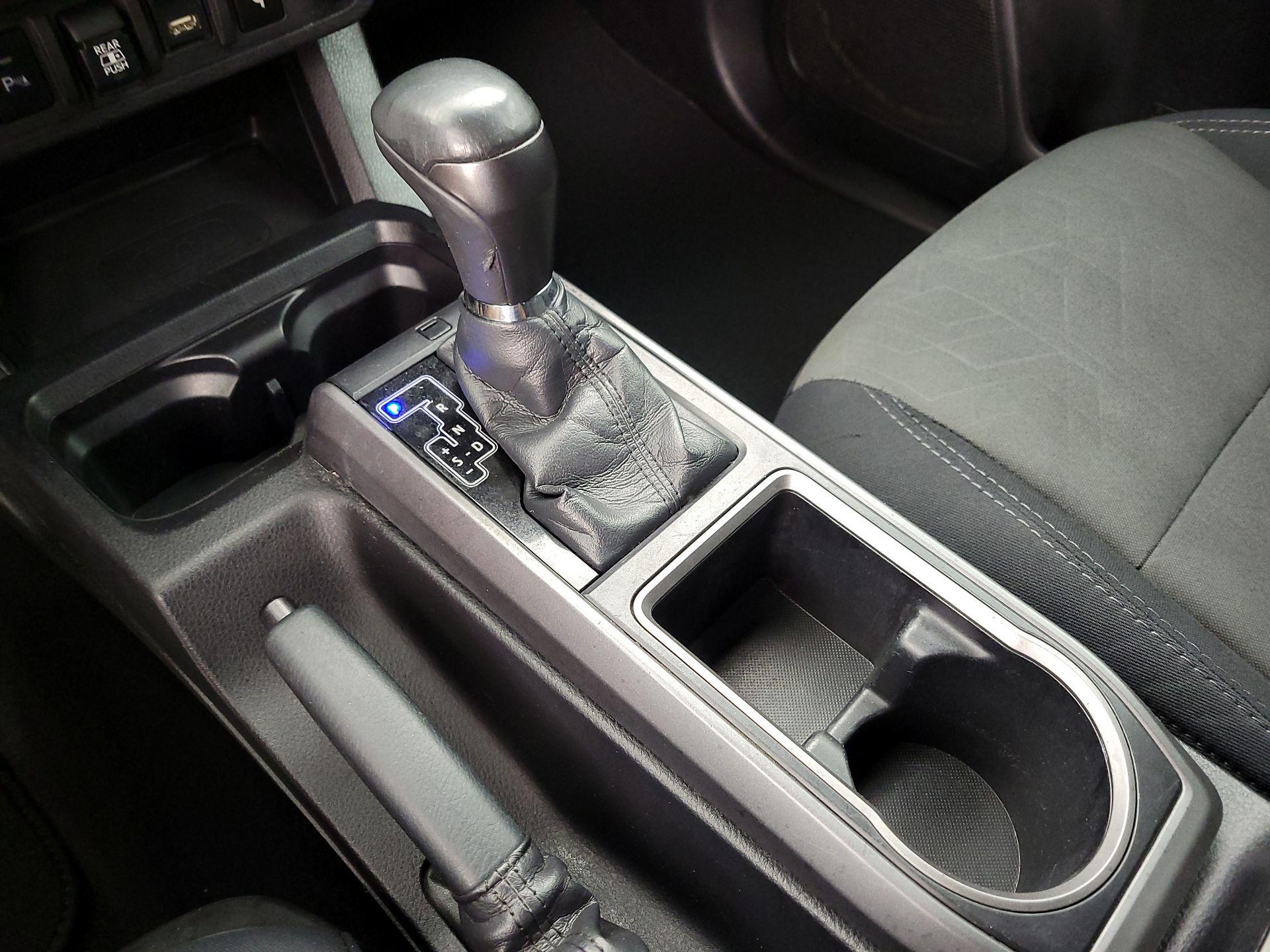 Thumbnail: 2021 Toyota Tacoma - 17