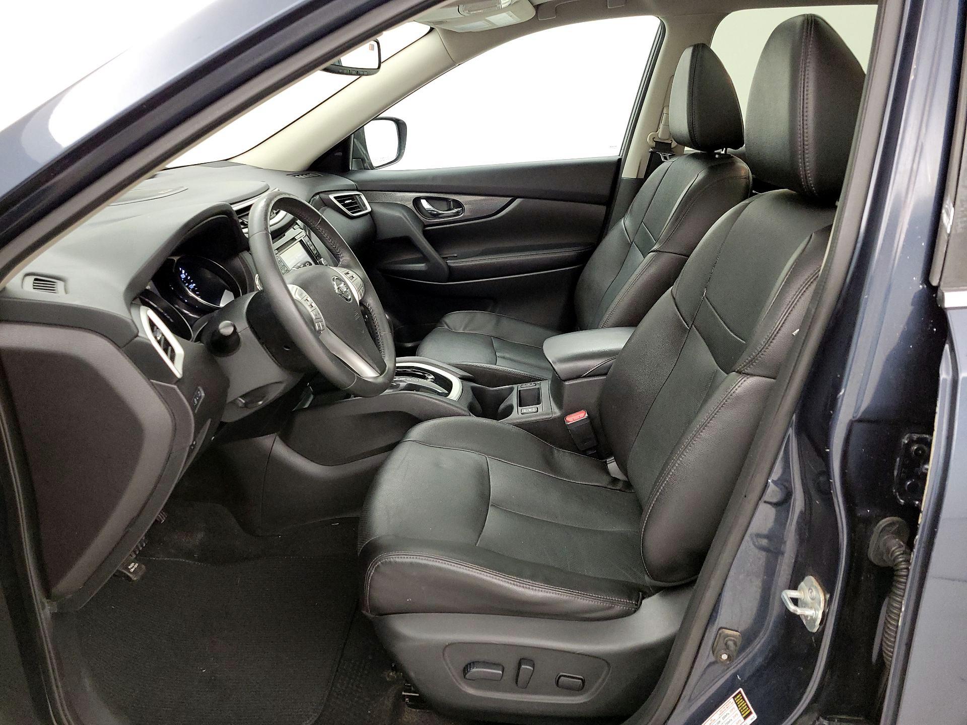 Thumbnail: 2016 Nissan Rogue - 11