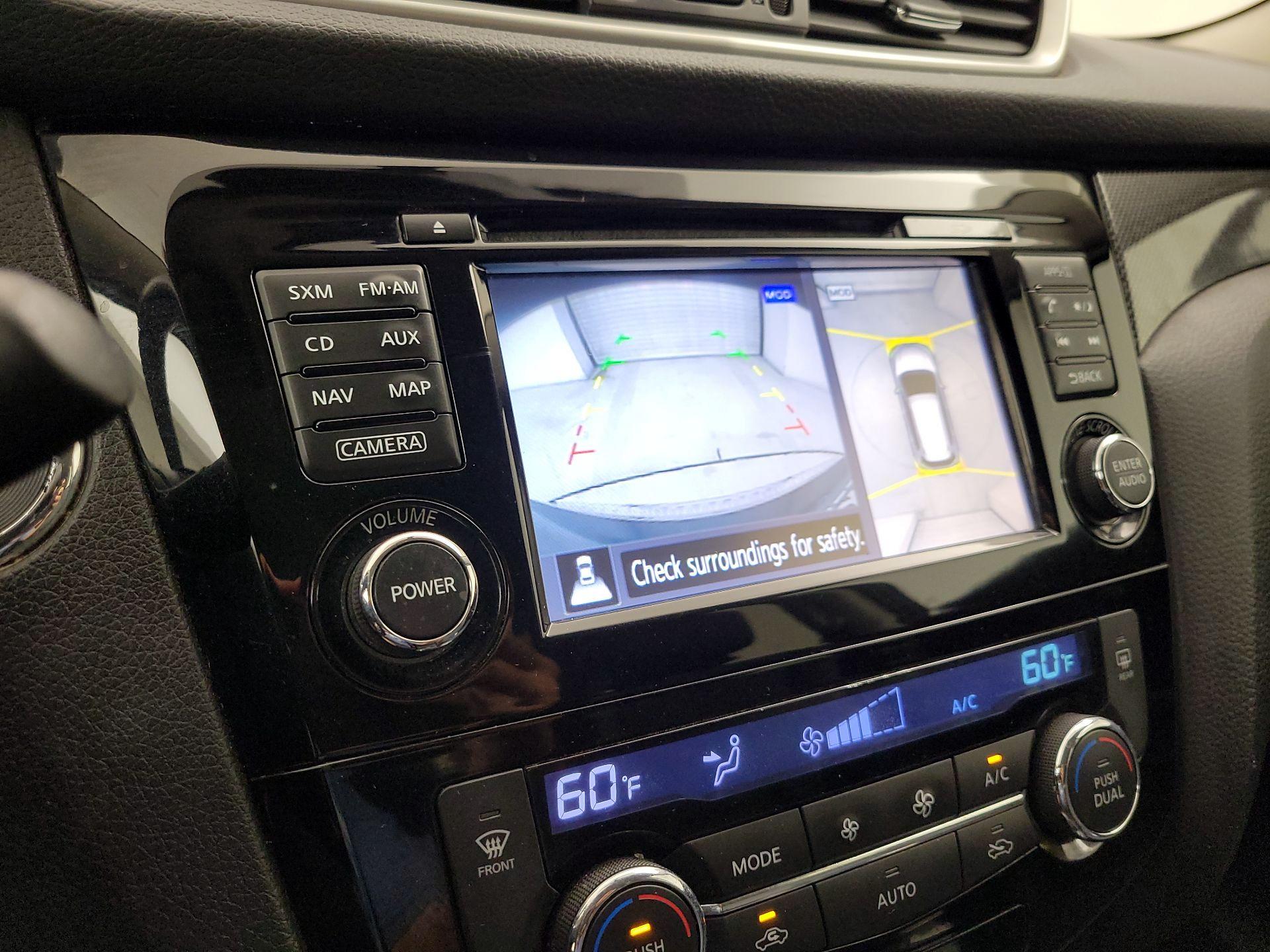 Thumbnail: 2016 Nissan Rogue - 15