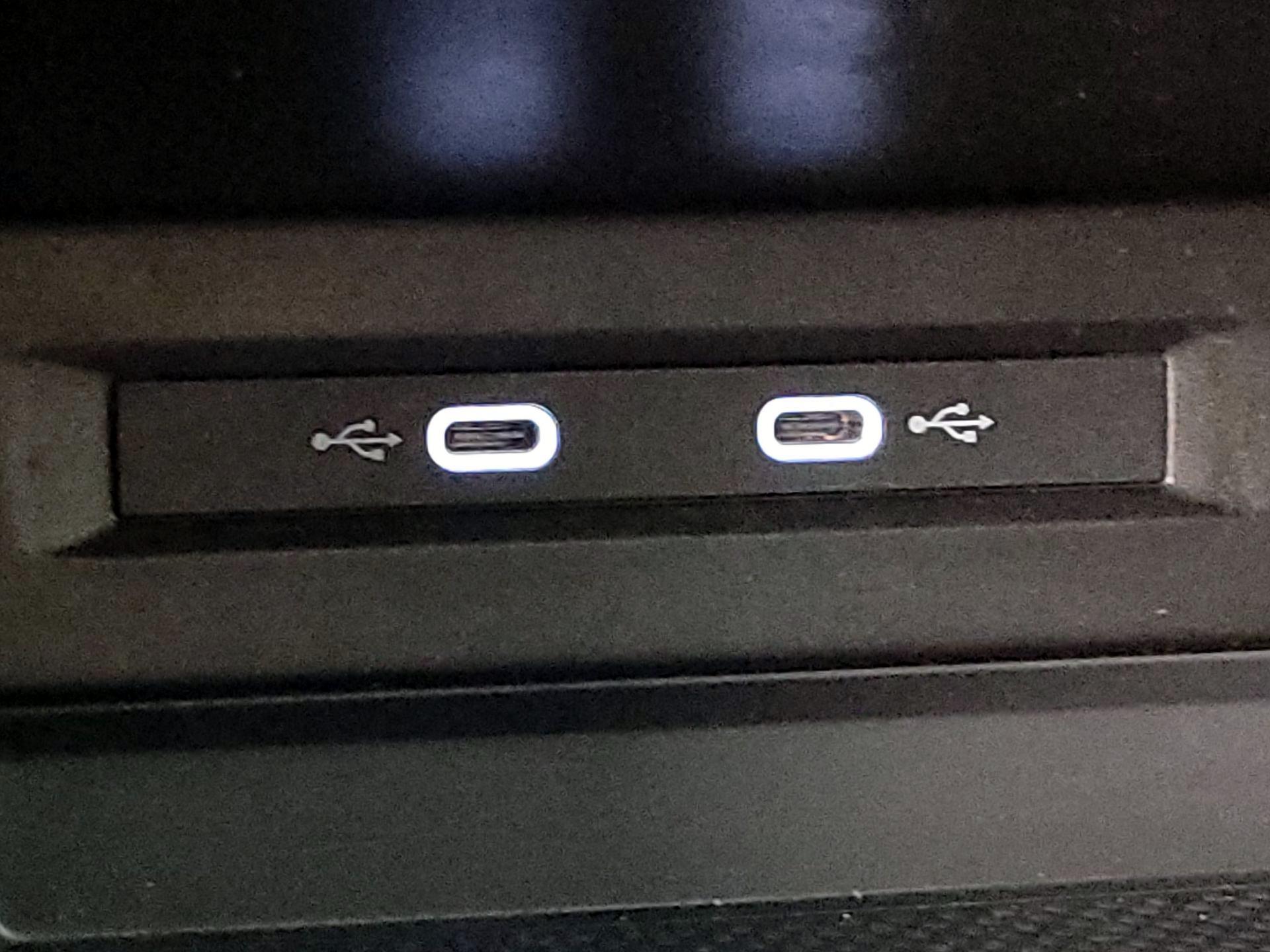 Thumbnail: 2022 Volkswagen Tiguan - 18