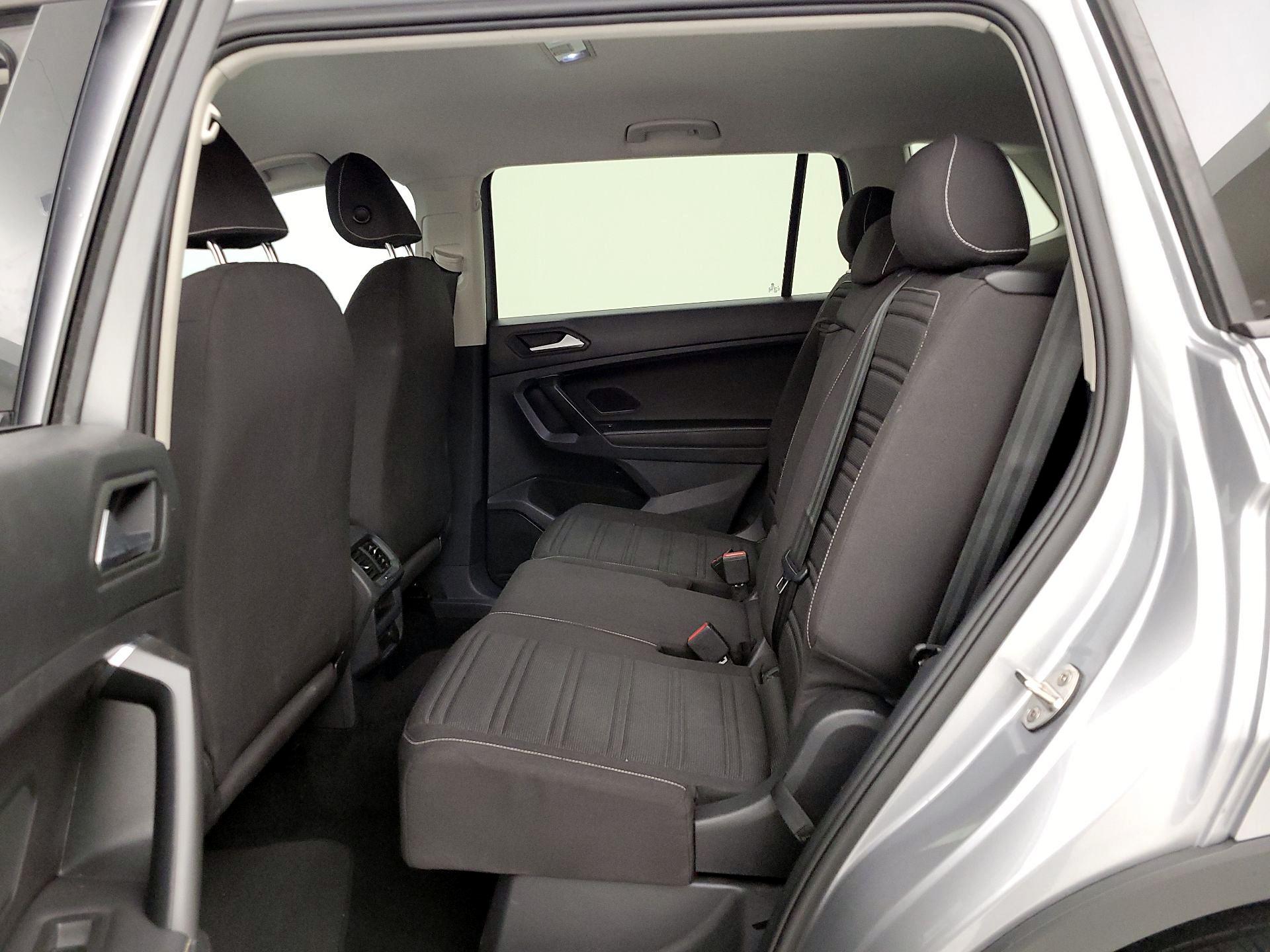 Thumbnail: 2022 Volkswagen Tiguan - 19