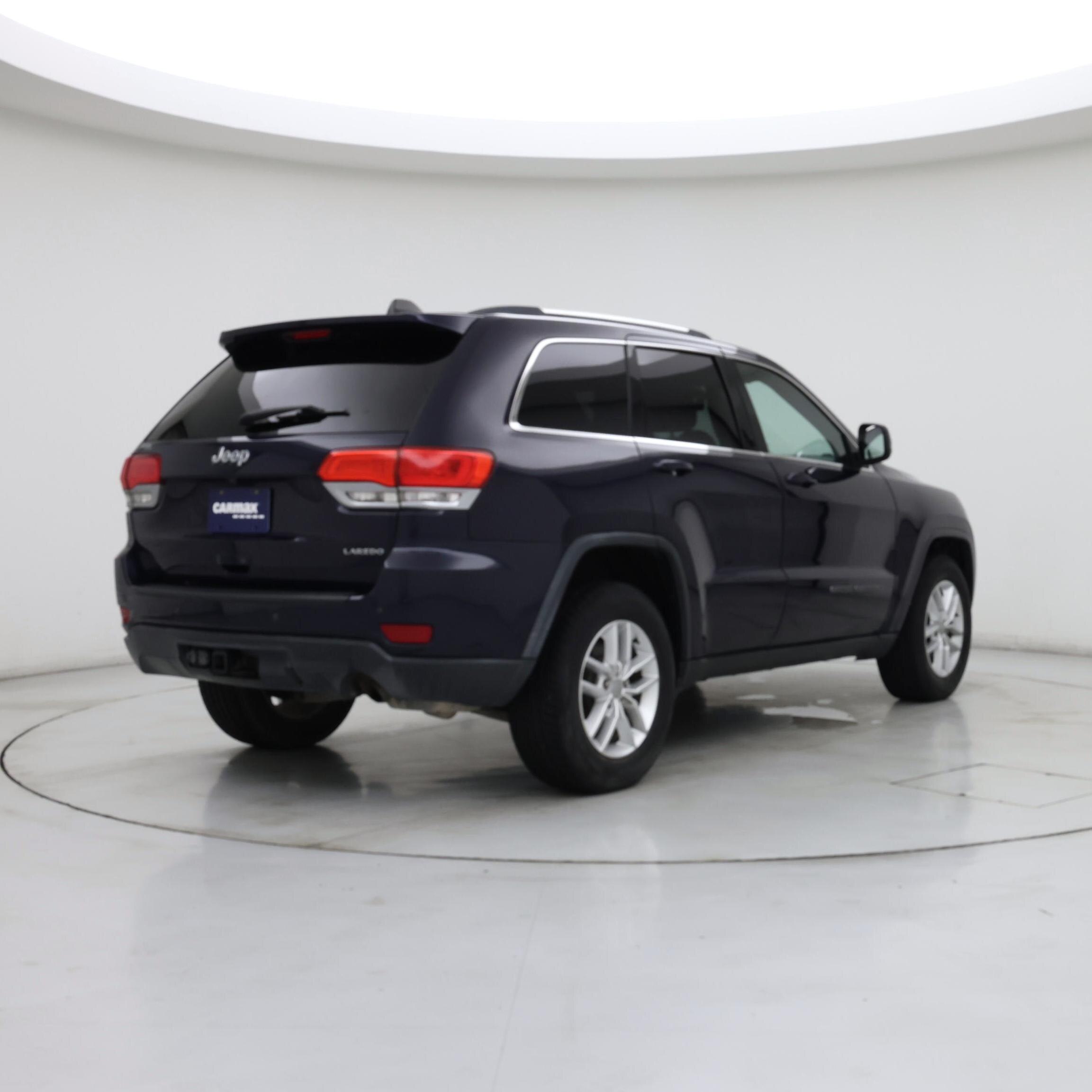 Thumbnail: 2017 Jeep Grand Cherokee - 8