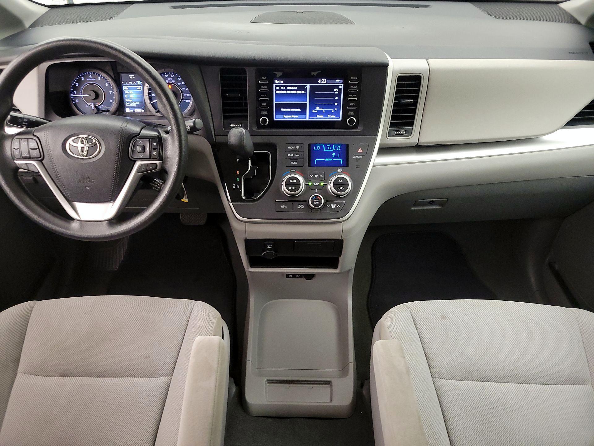 Thumbnail: 2020 Toyota Sienna - 9