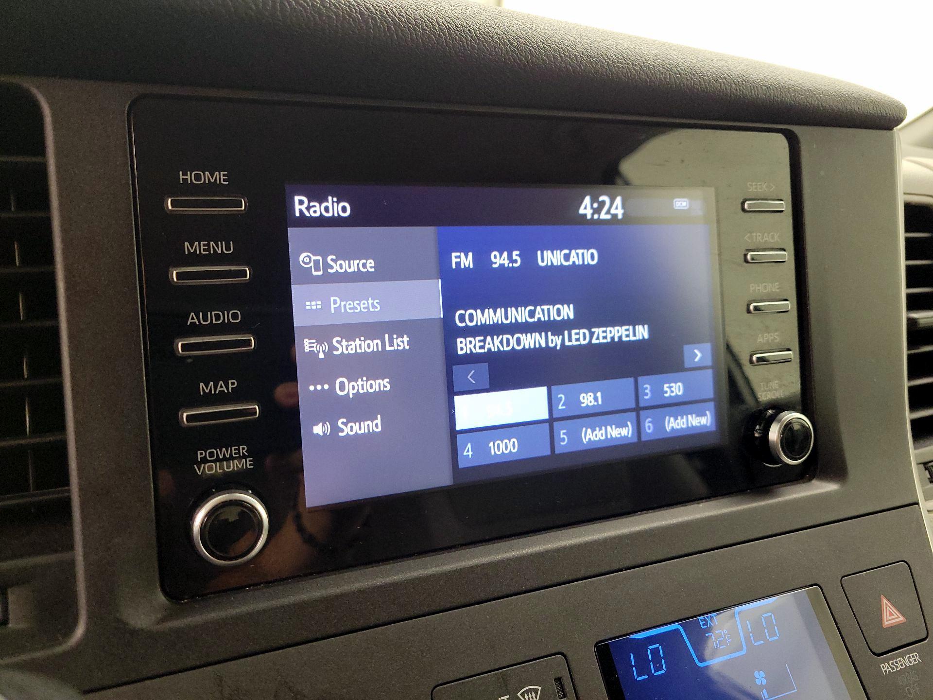 Thumbnail: 2020 Toyota Sienna - 15