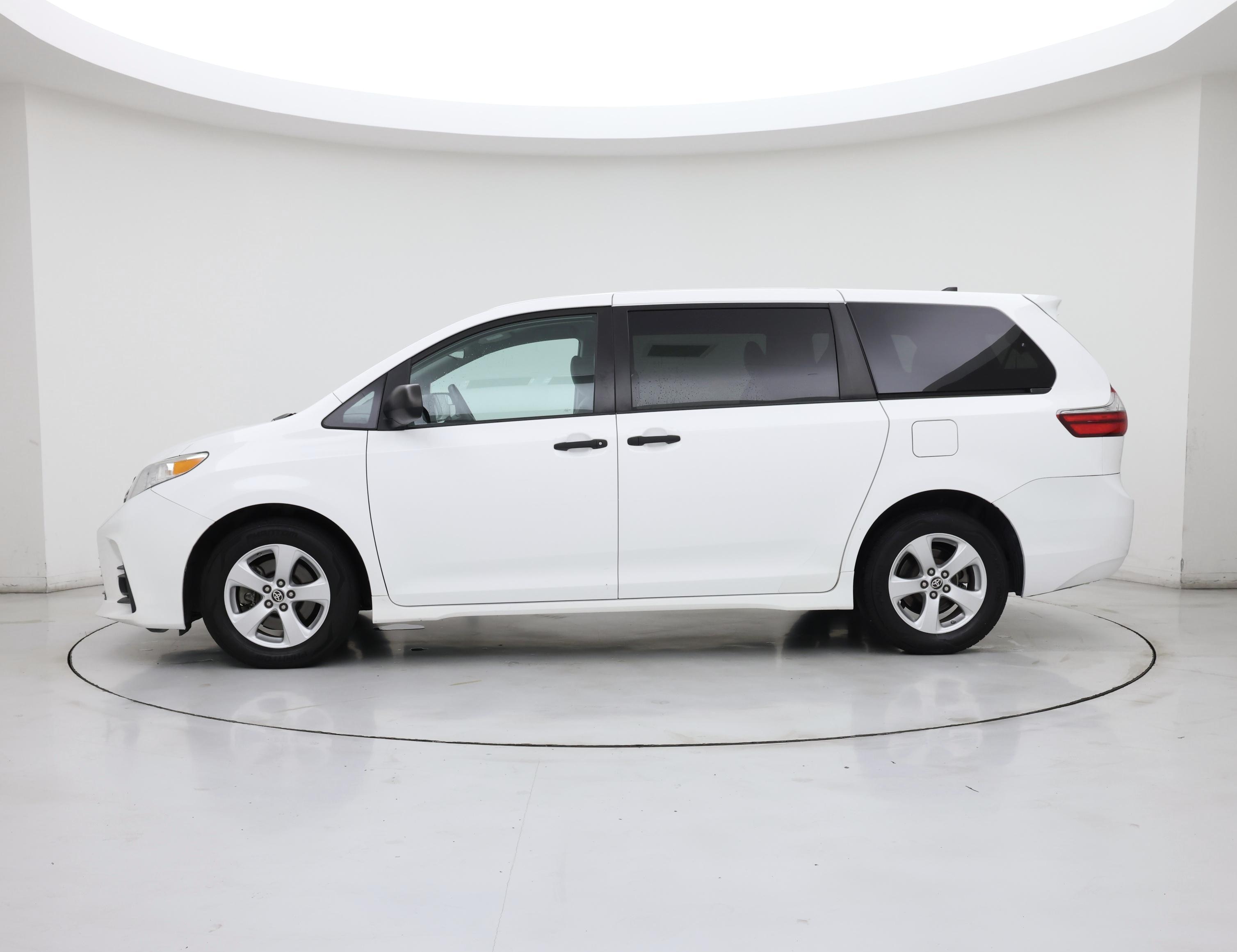 Thumbnail: 2020 Toyota Sienna - 3