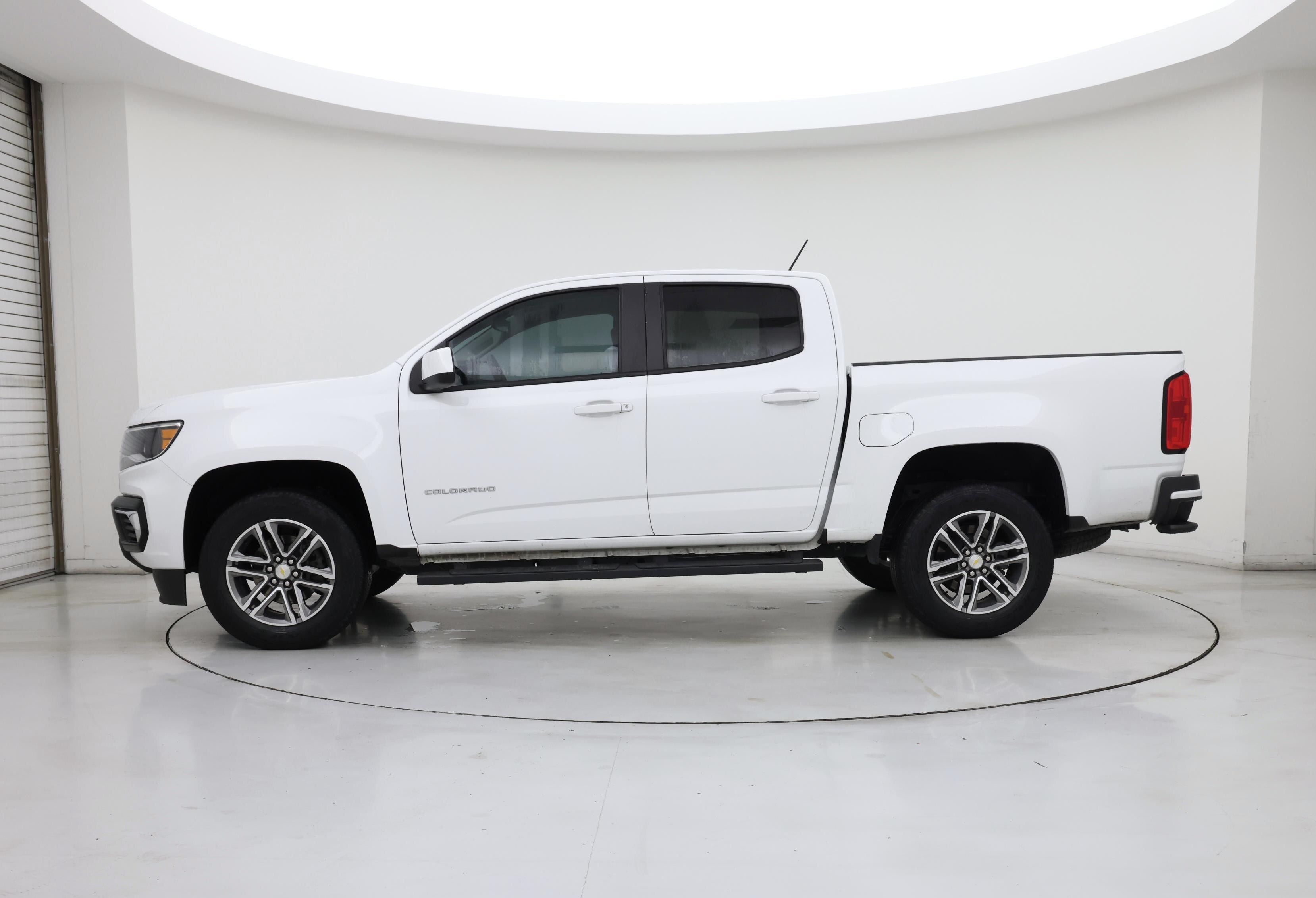 Thumbnail: 2022 Chevrolet Colorado - 3