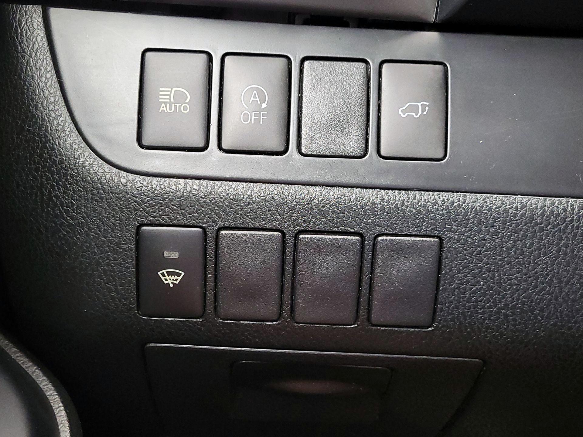 Thumbnail: 2019 Toyota Highlander - 13