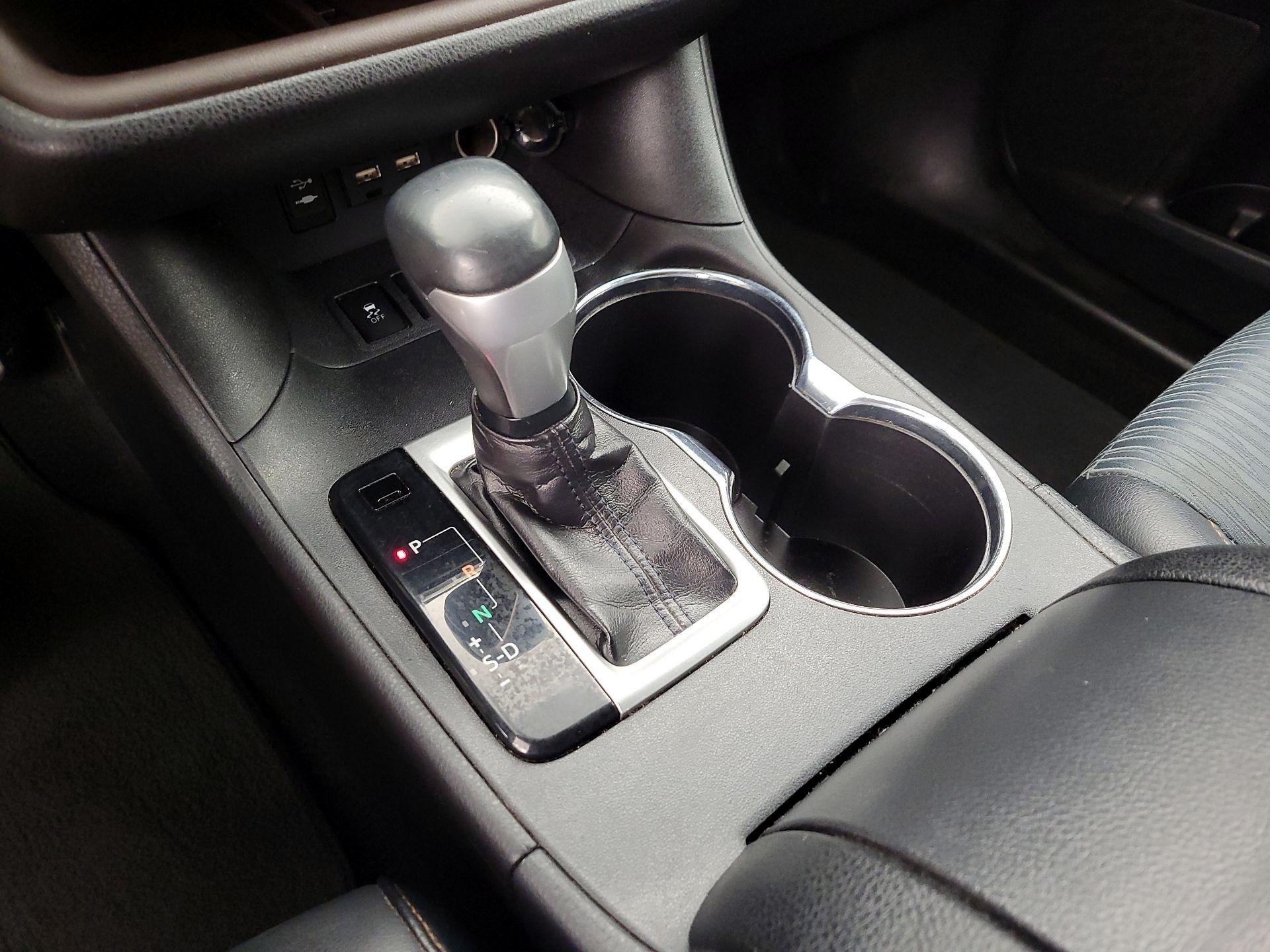 Thumbnail: 2019 Toyota Highlander - 17