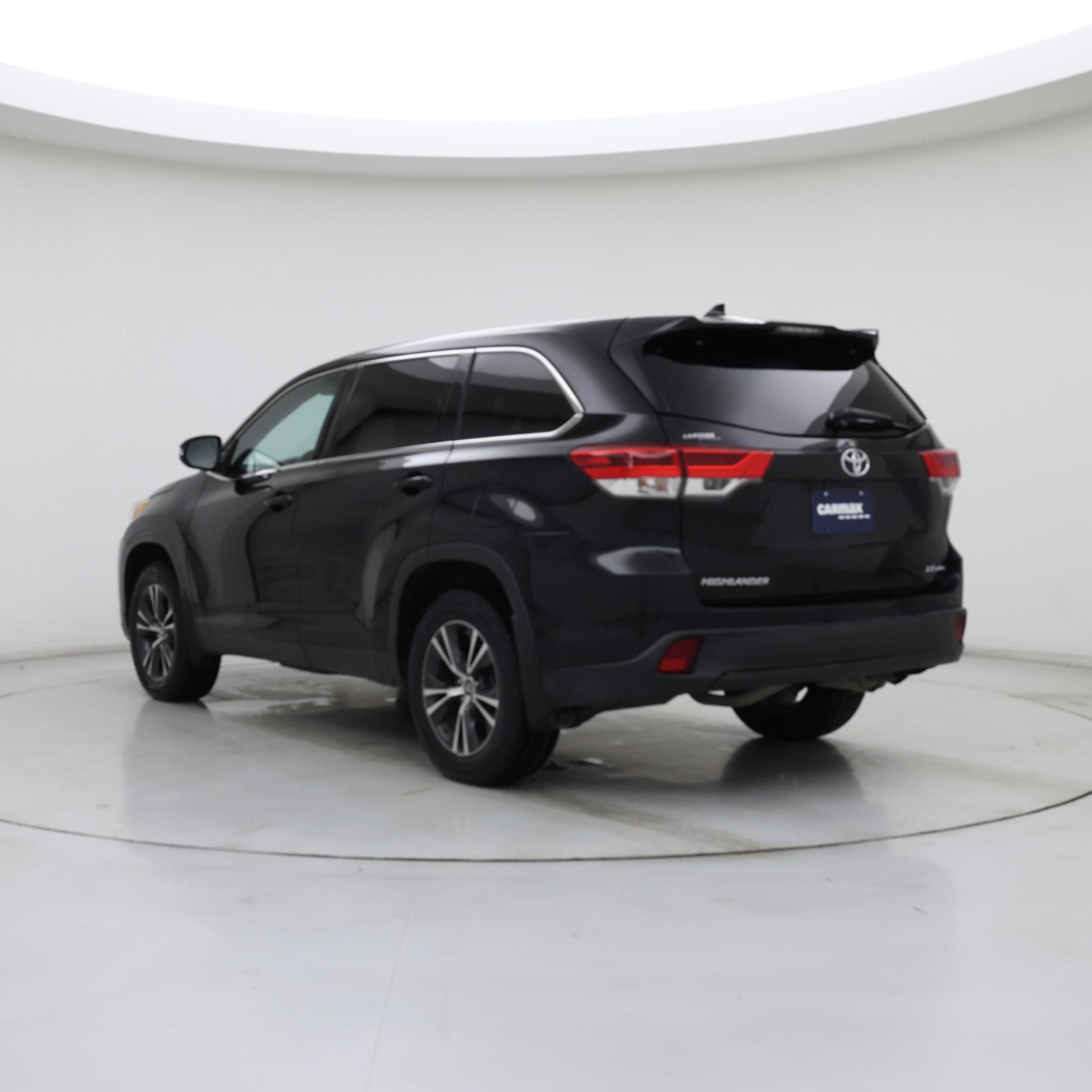 Thumbnail: 2019 Toyota Highlander - 2