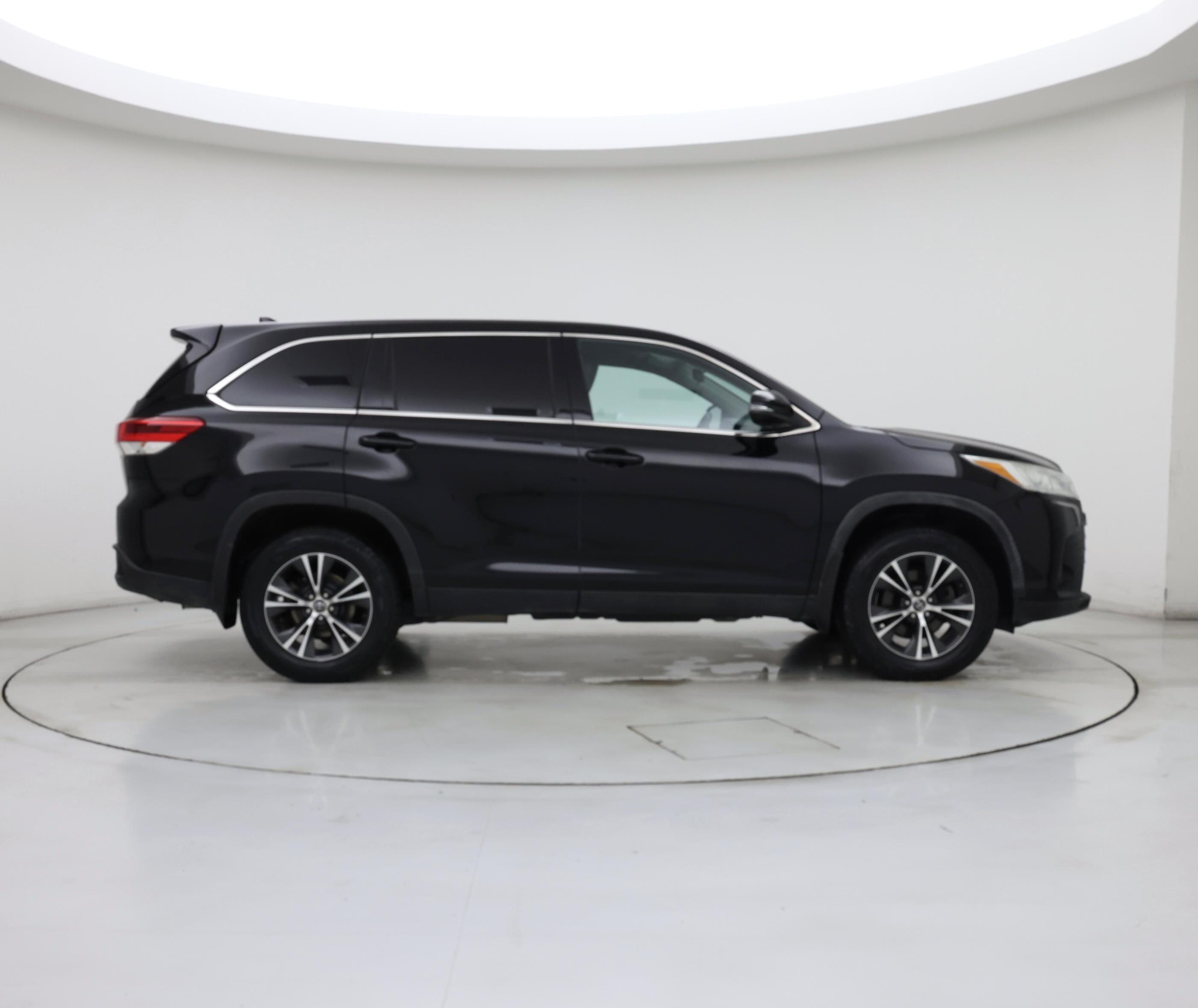 Thumbnail: 2019 Toyota Highlander - 7