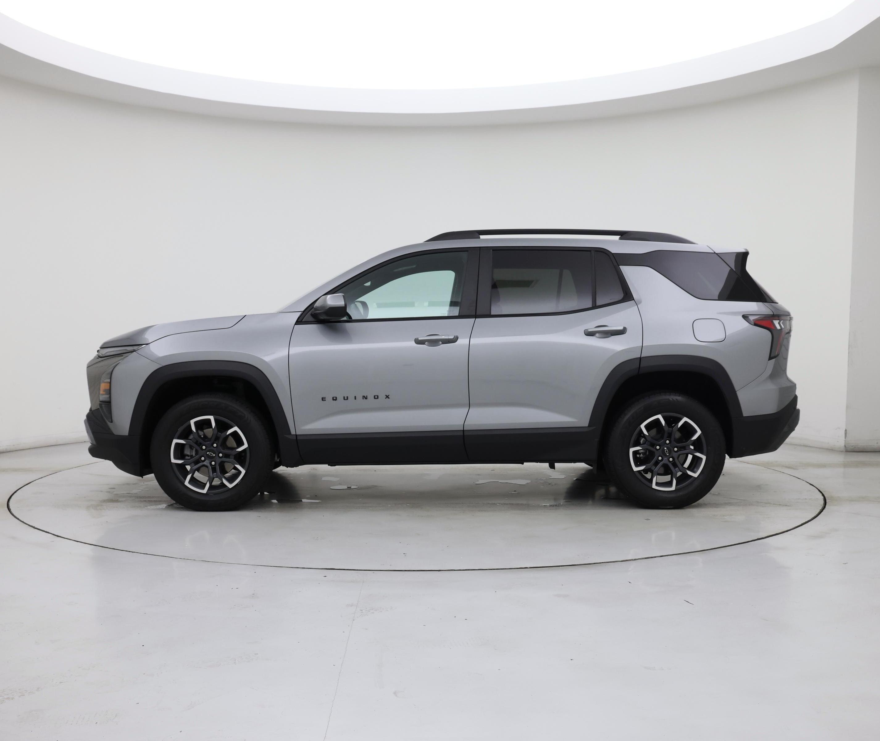 Thumbnail: 2026 Chevrolet Equinox - 3