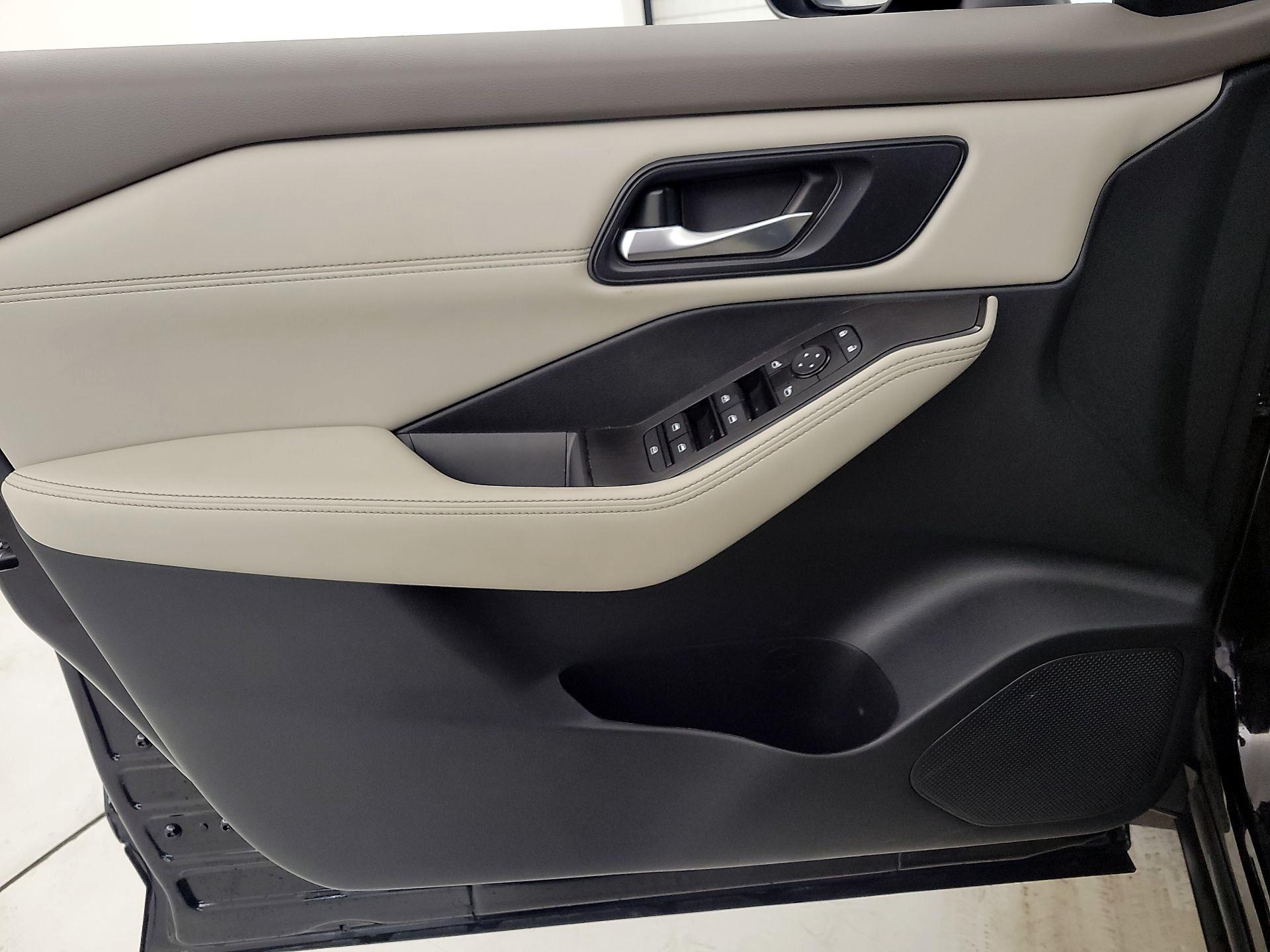 Thumbnail: 2023 Nissan Rogue - 12