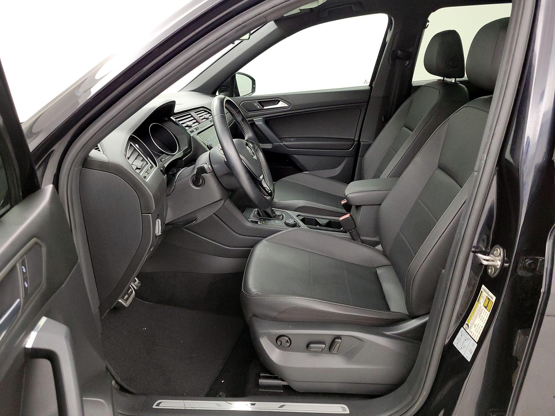 Thumbnail: 2020 Volkswagen Tiguan - 11