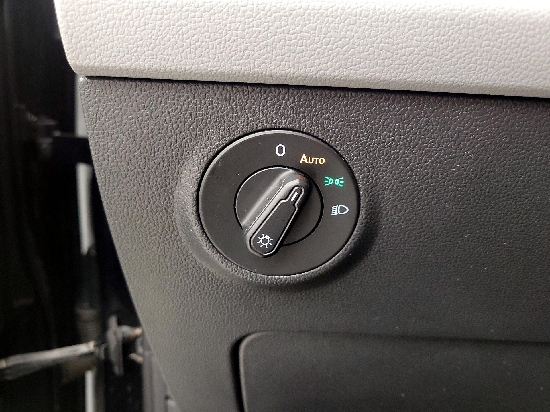 Thumbnail: 2022 Volkswagen Taos - 13