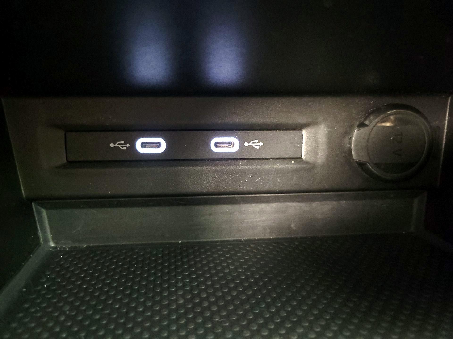 Thumbnail: 2022 Volkswagen Taos - 18