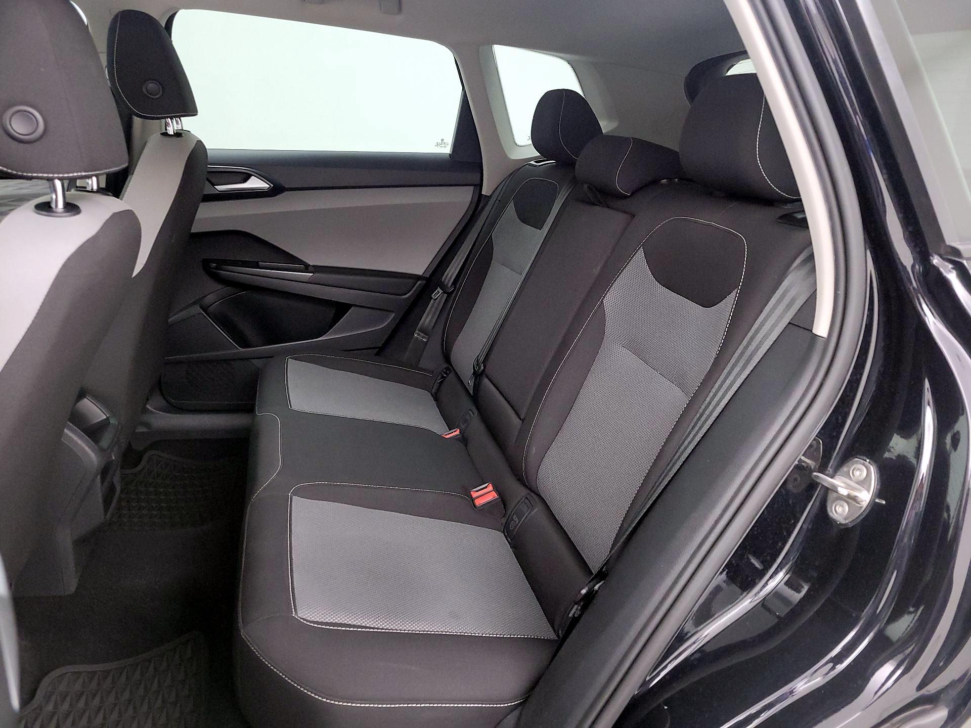 Thumbnail: 2022 Volkswagen Taos - 19