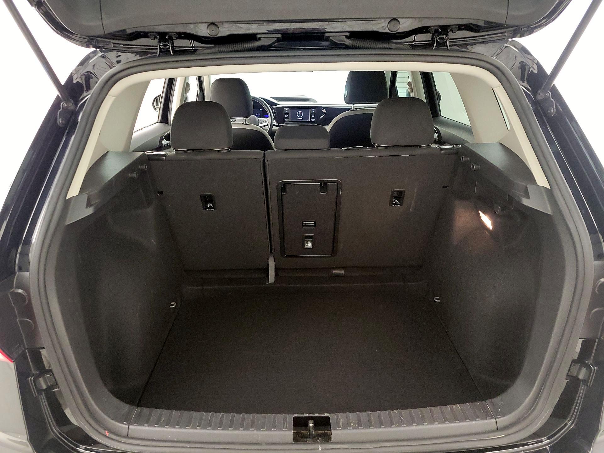 Thumbnail: 2022 Volkswagen Taos - 20