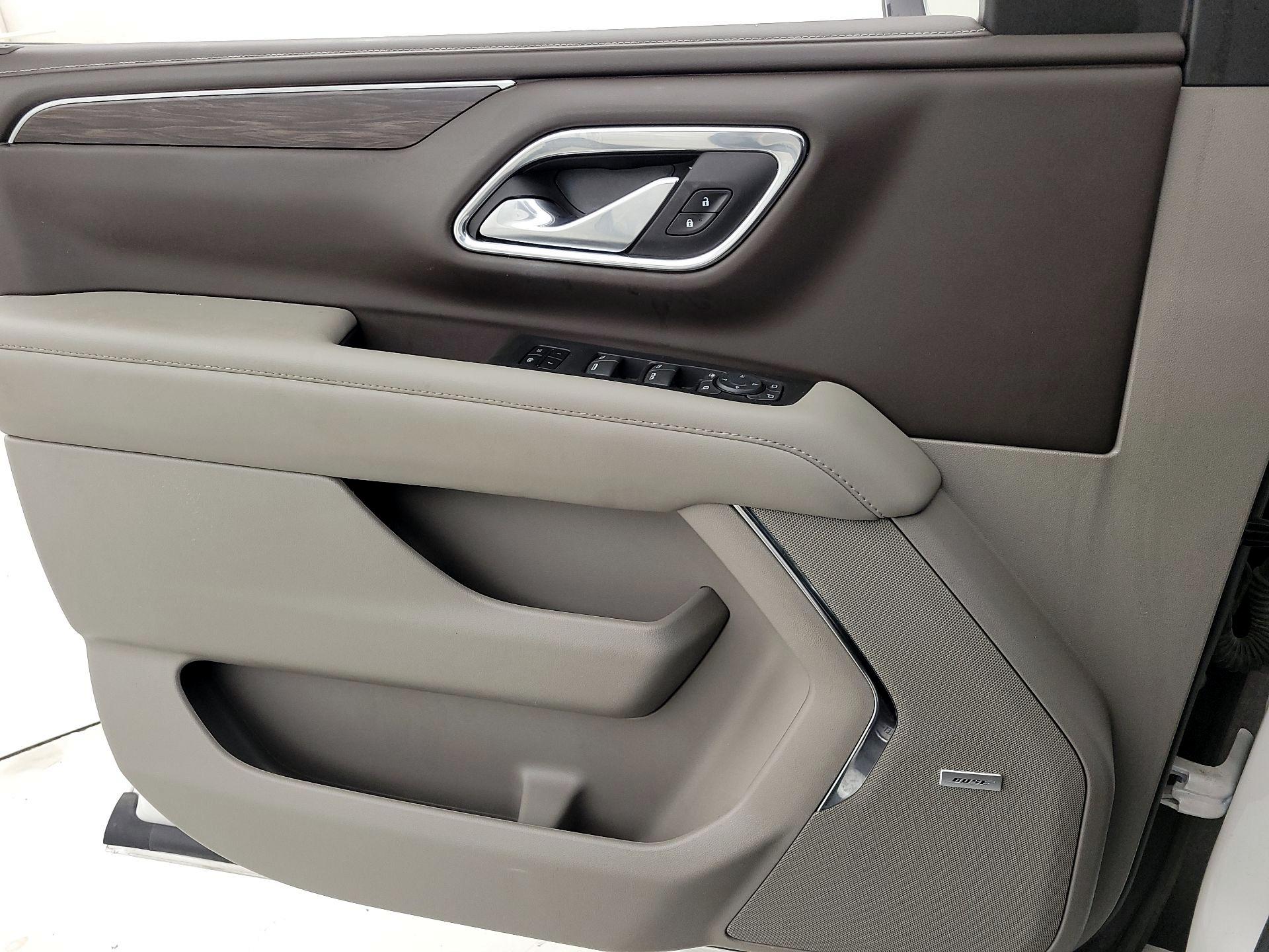 Thumbnail: 2022 Chevrolet Suburban - 12