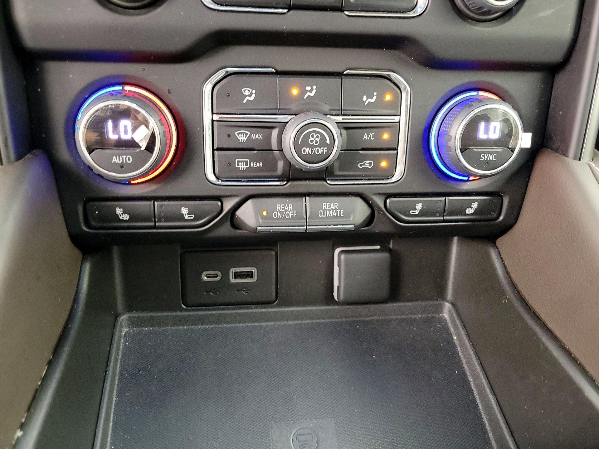 Thumbnail: 2022 Chevrolet Suburban - 16