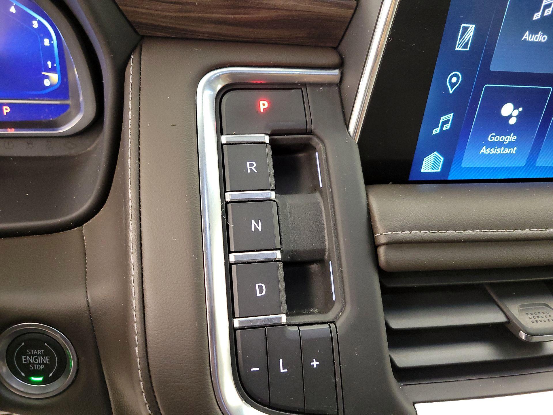 Thumbnail: 2022 Chevrolet Suburban - 17