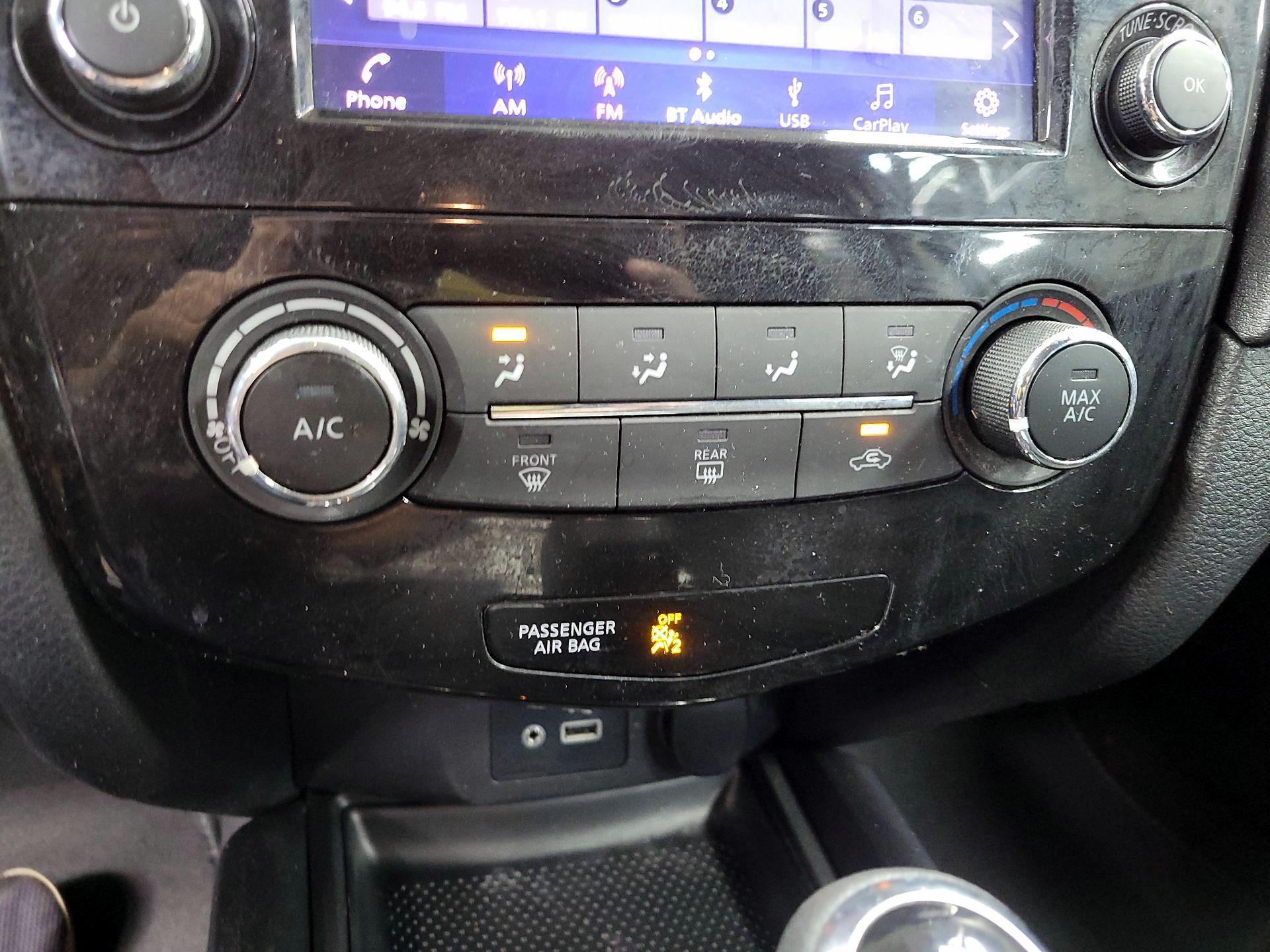 Thumbnail: 2018 Nissan Rogue - 16