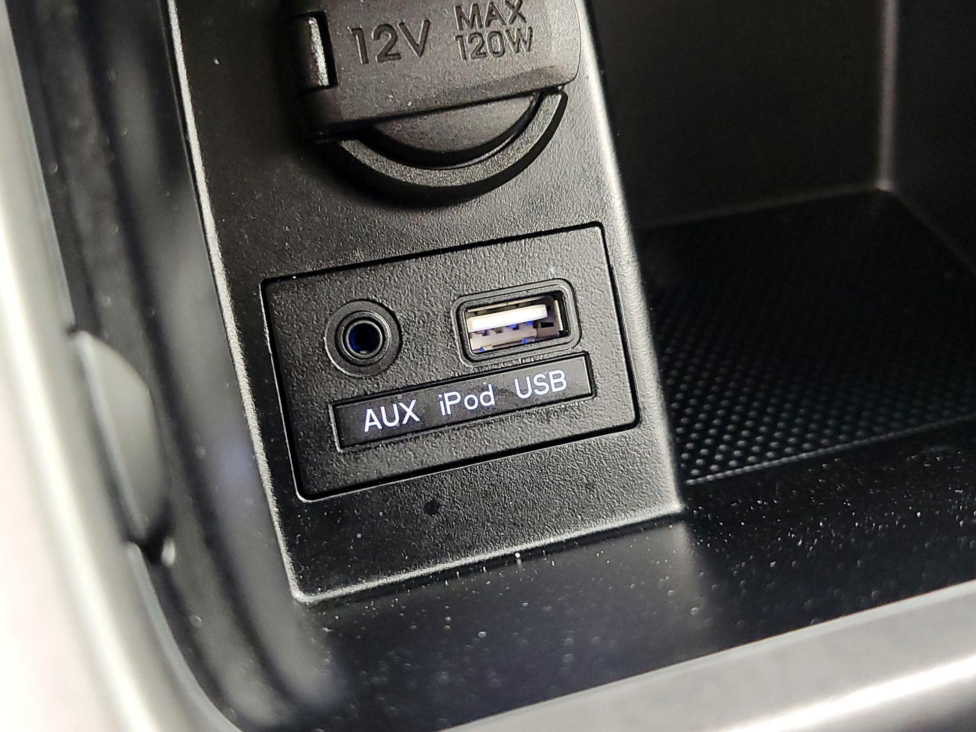 Thumbnail: 2016 Hyundai Elantra - 17