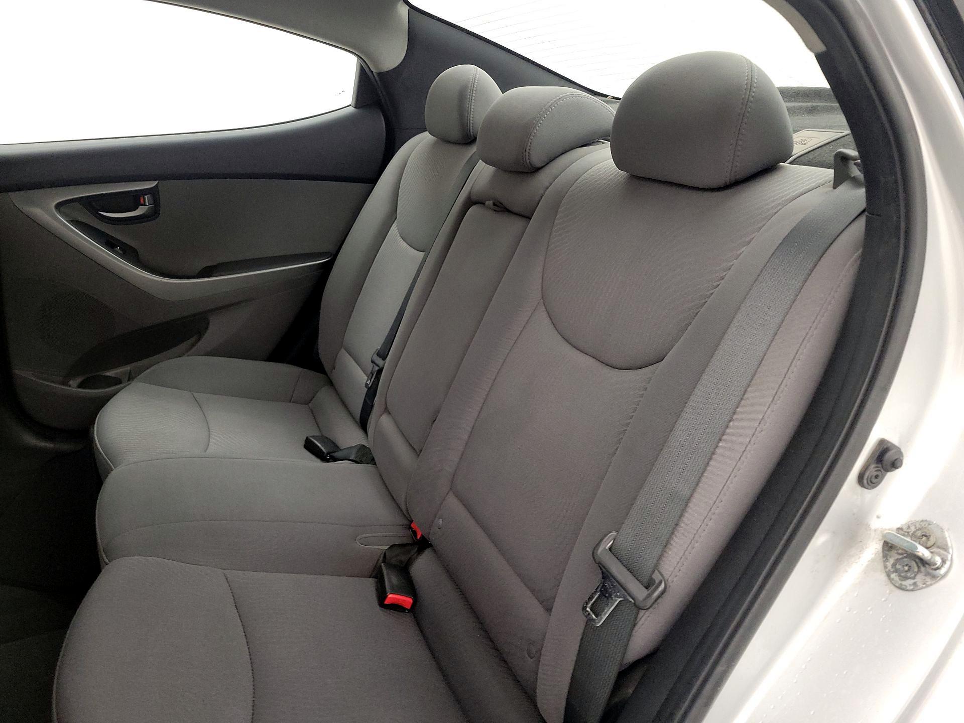 Thumbnail: 2016 Hyundai Elantra - 18