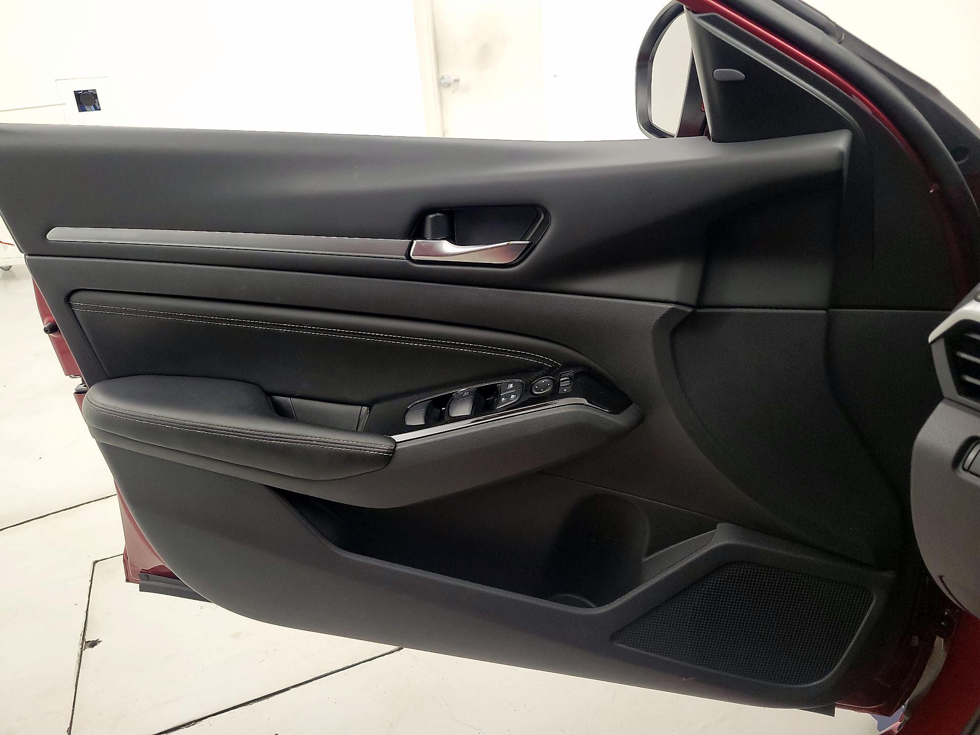 Thumbnail: 2023 Nissan Altima - 12