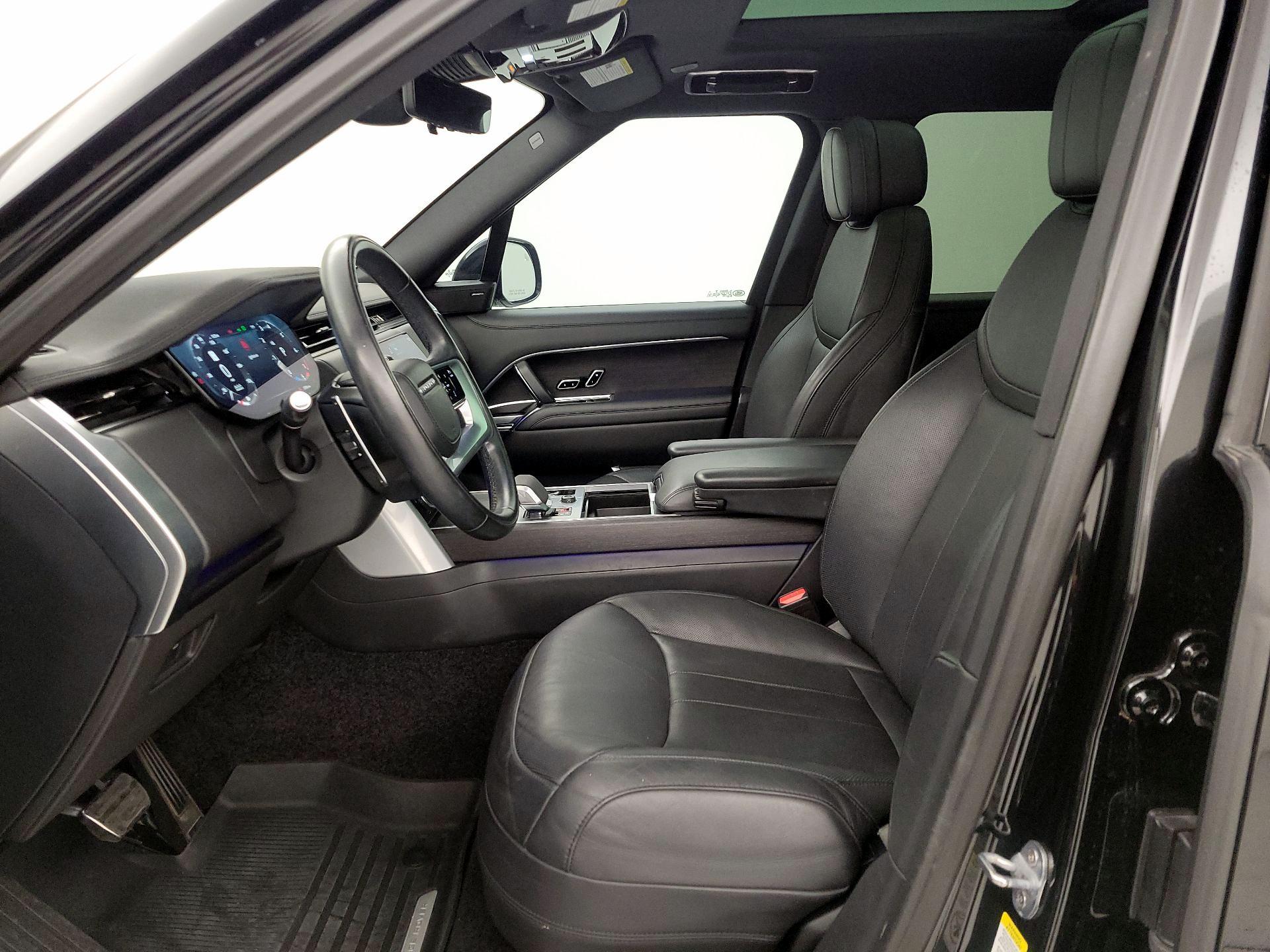 Thumbnail: 2023 Land Rover Range Rover - 11