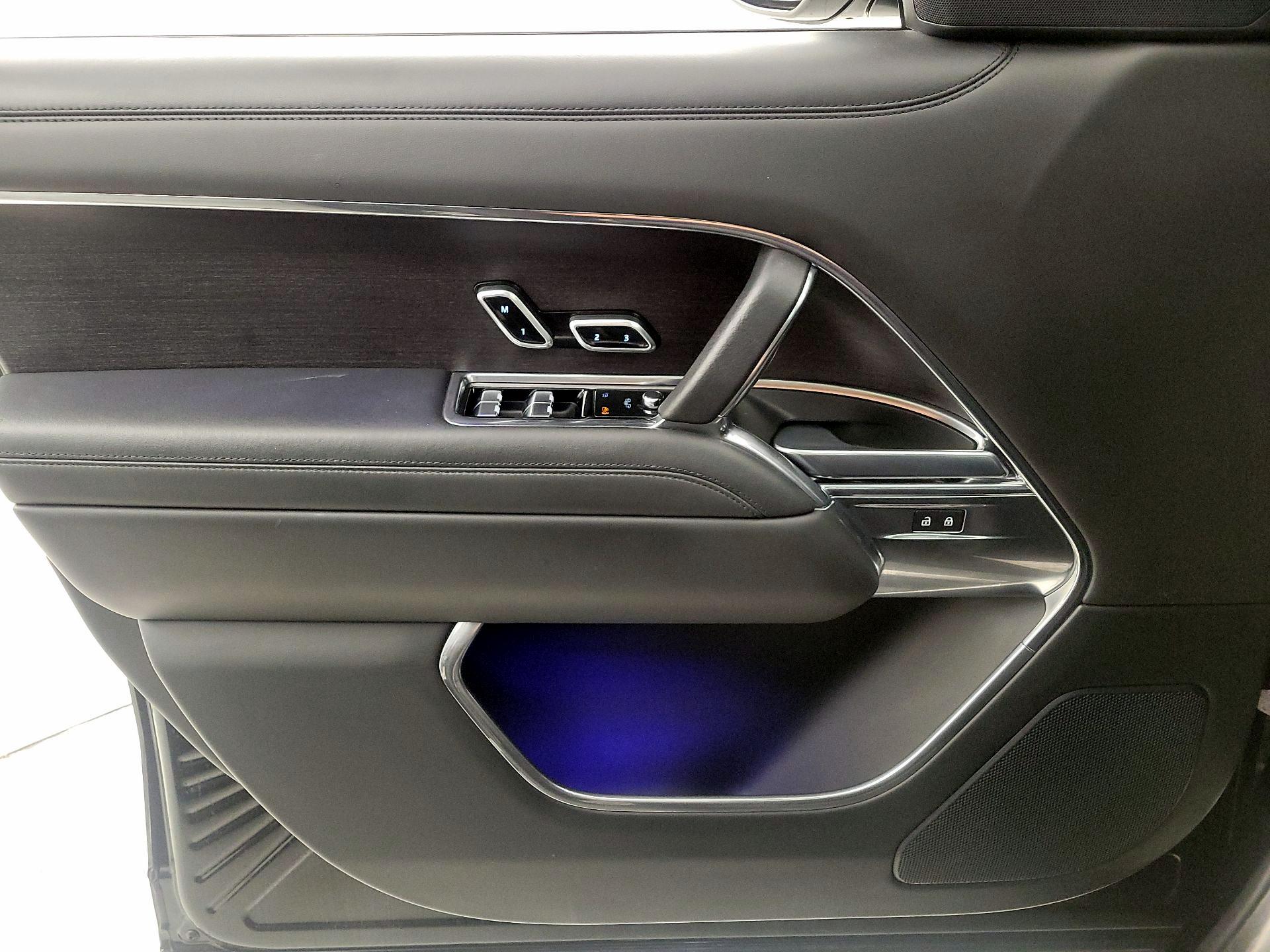 Thumbnail: 2023 Land Rover Range Rover - 12