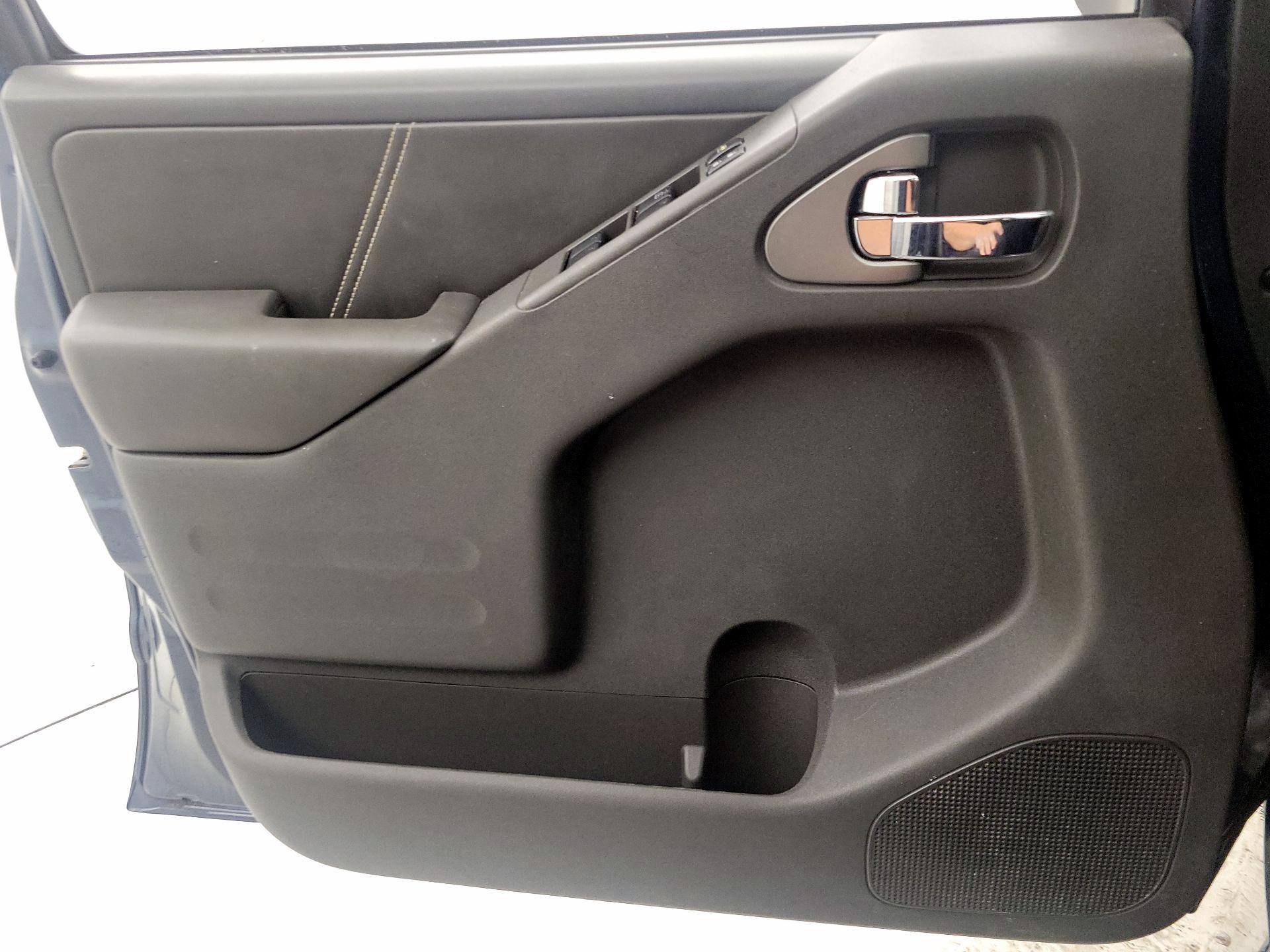 Thumbnail: 2020 Nissan Frontier - 10