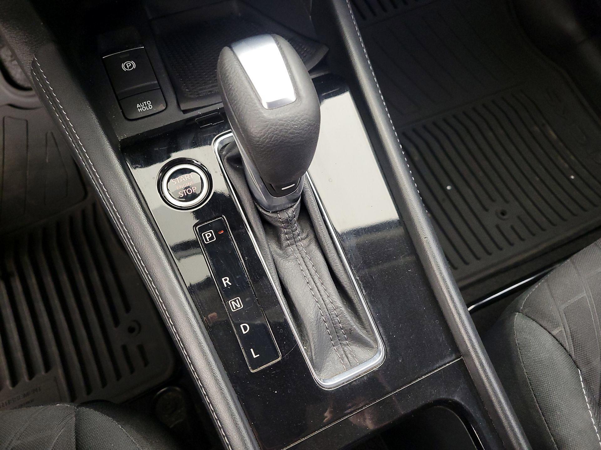 Thumbnail: 2021 Nissan Kicks - 16