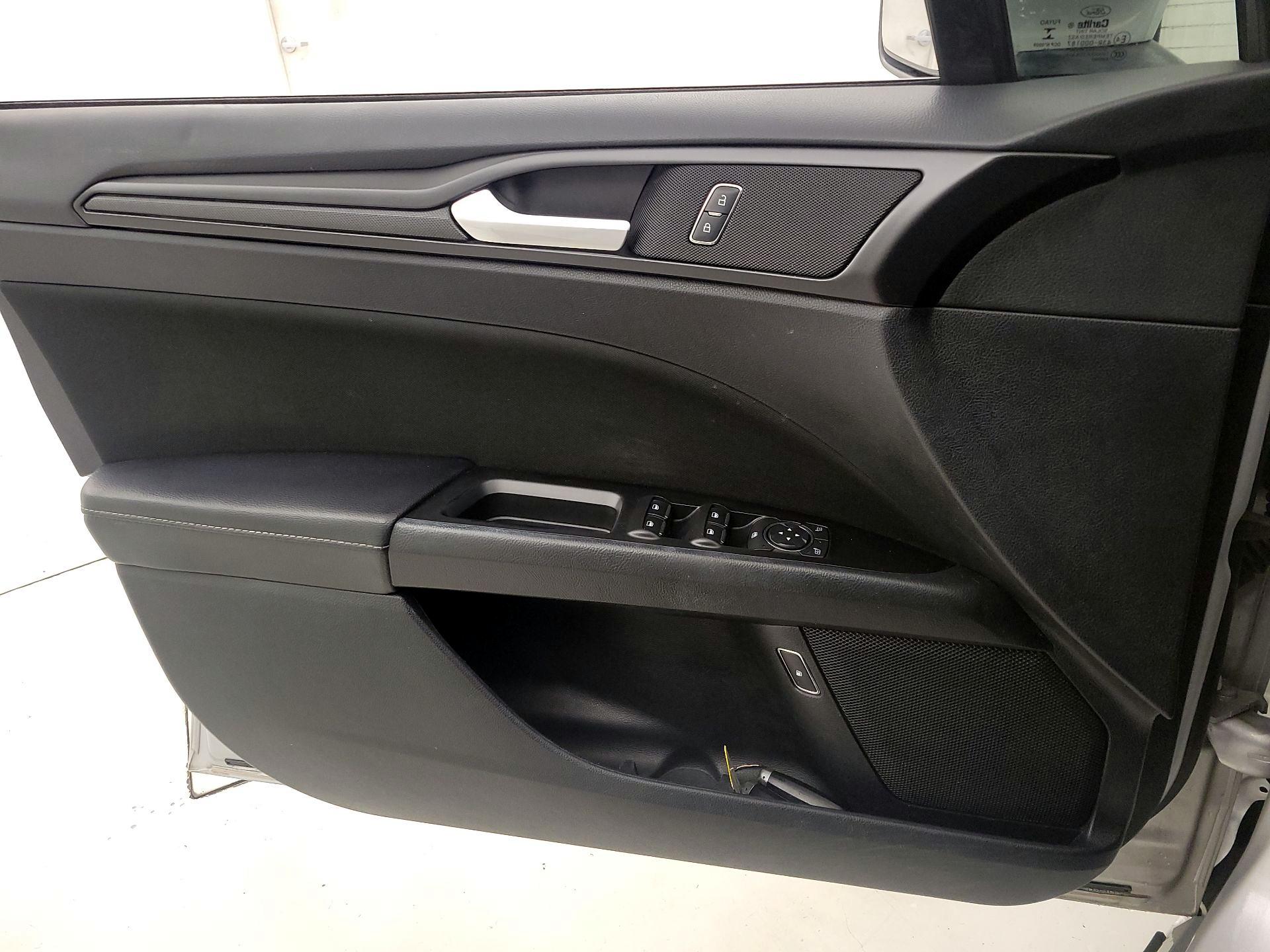 Thumbnail: 2018 Ford Fusion - 12