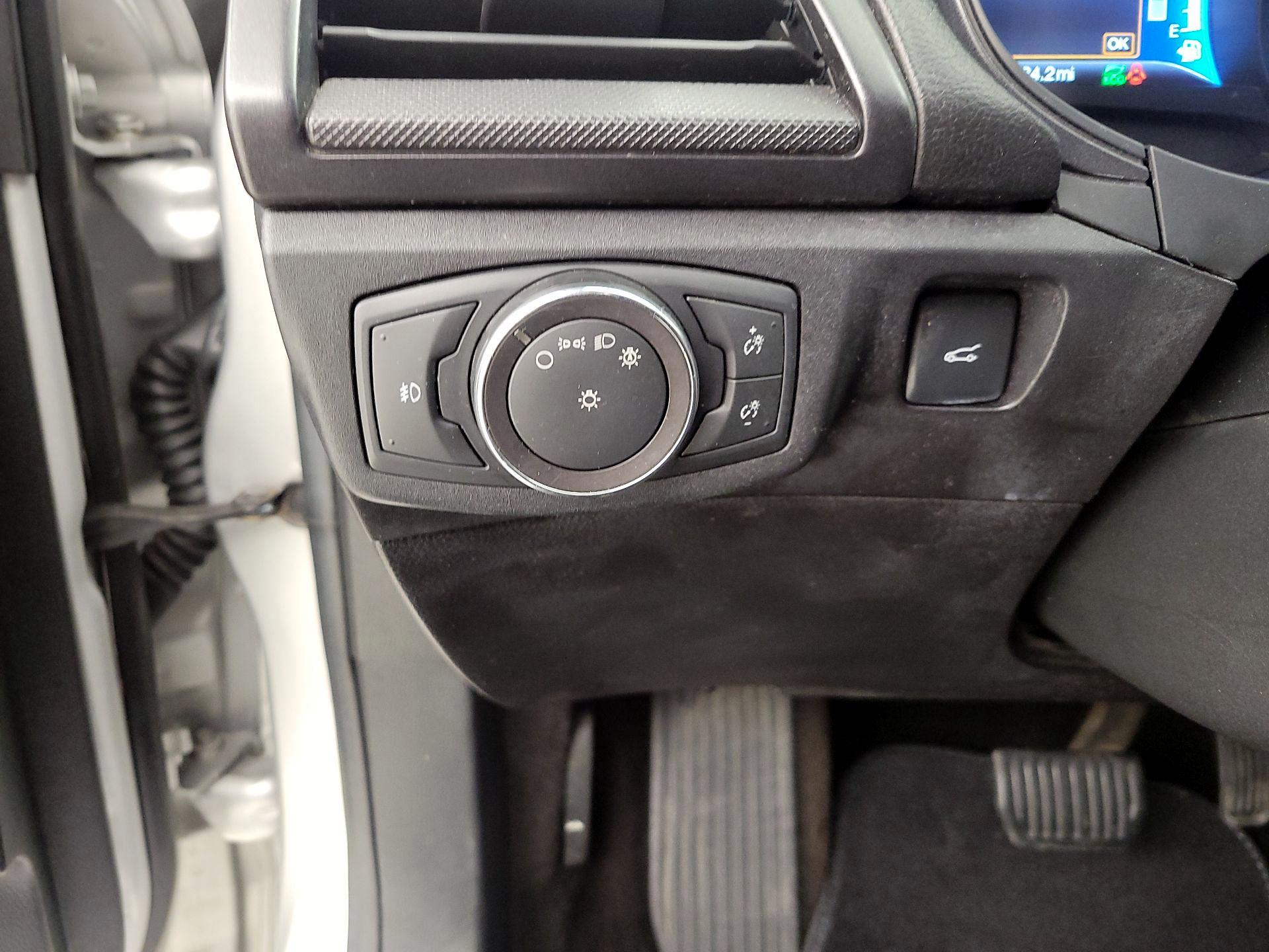 Thumbnail: 2018 Ford Fusion - 13