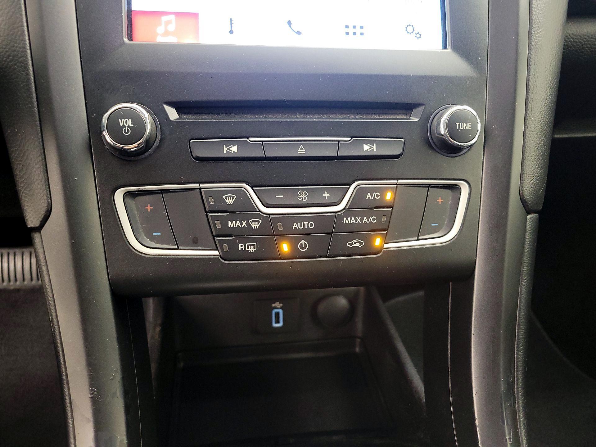 Thumbnail: 2018 Ford Fusion - 16