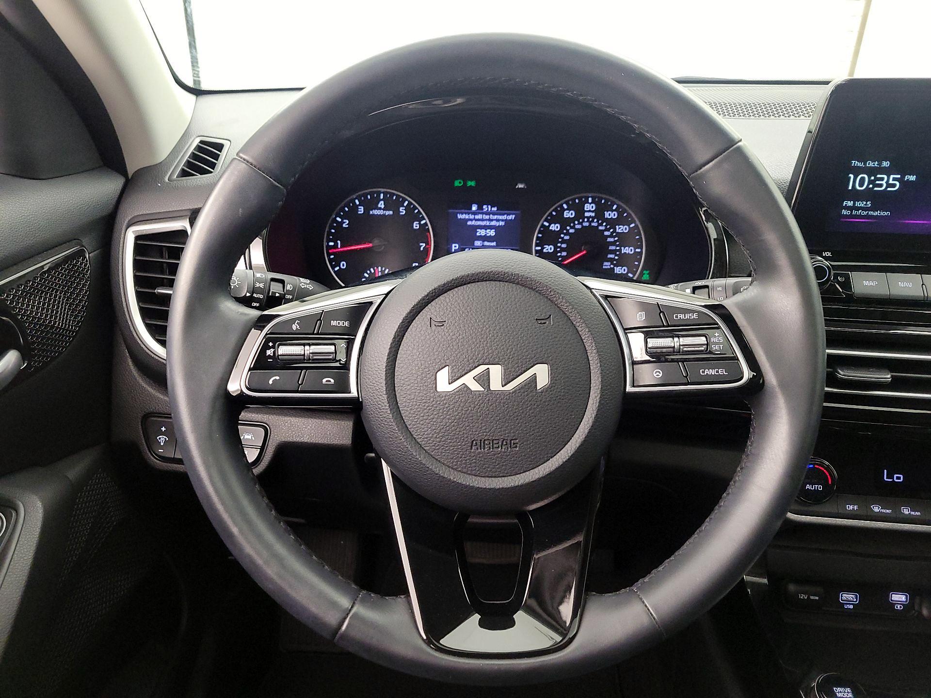 Thumbnail: 2023 Kia Seltos - 10