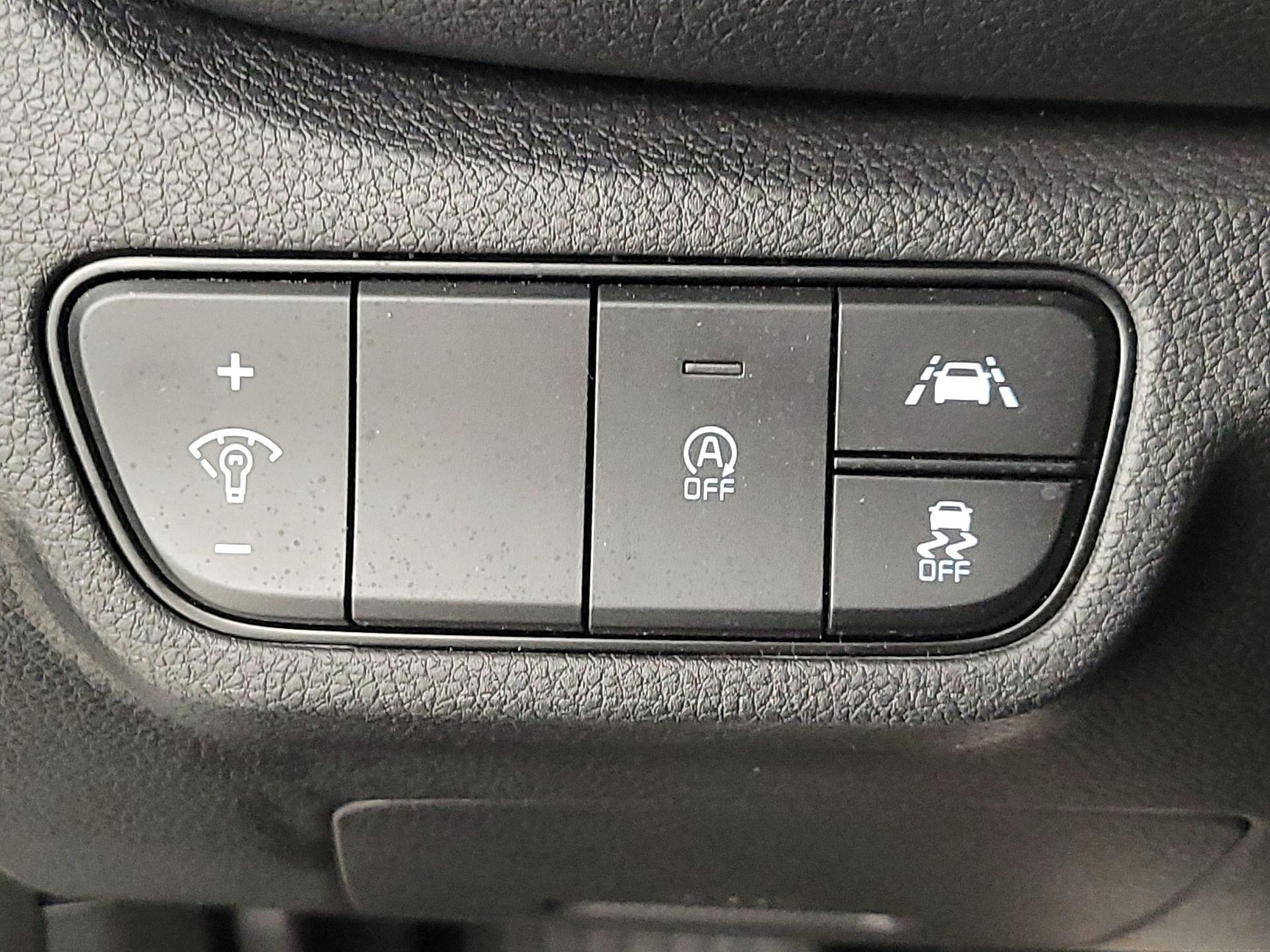 Thumbnail: 2023 Kia Seltos - 13