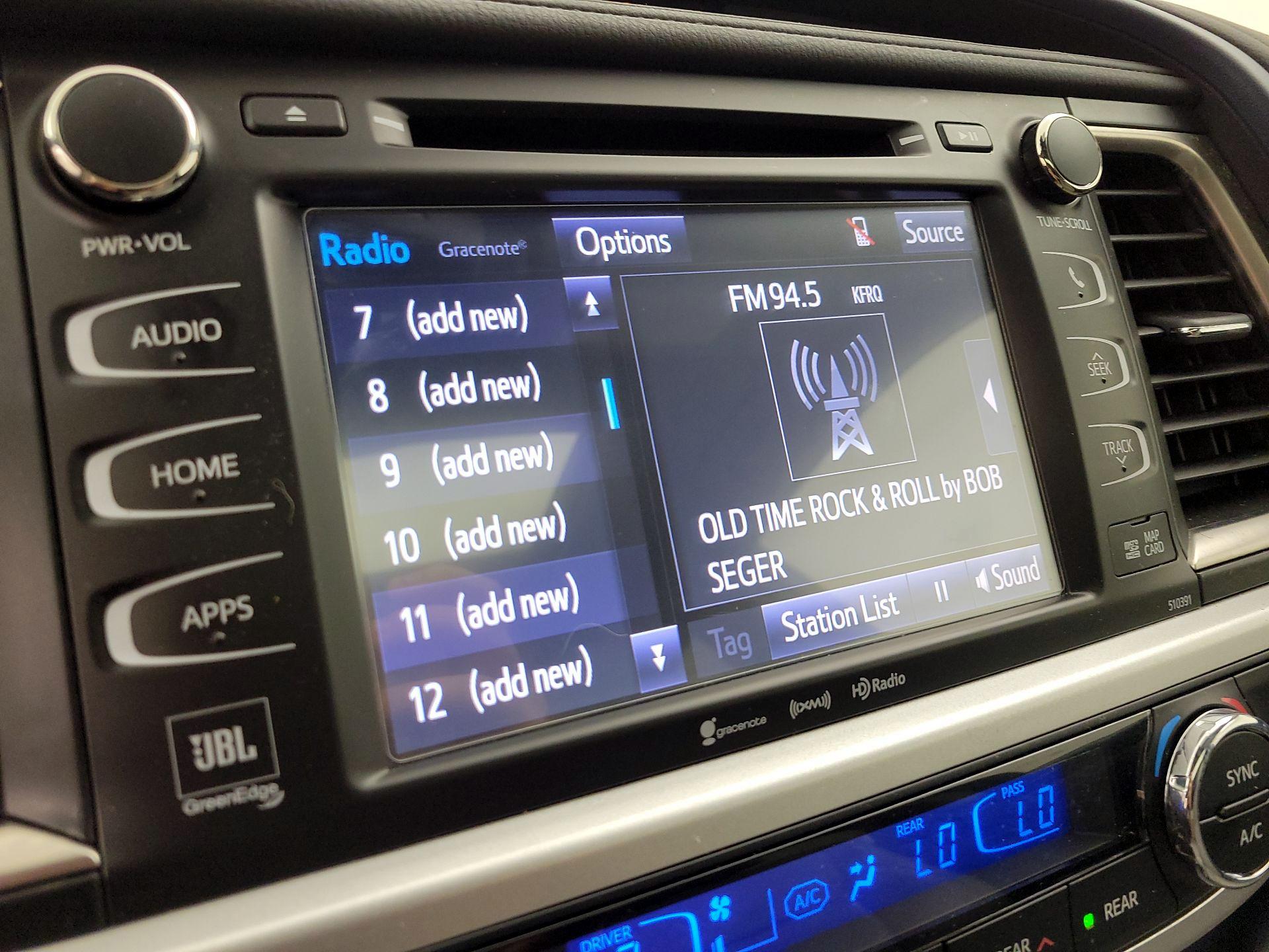 Thumbnail: 2019 Toyota Highlander - 16