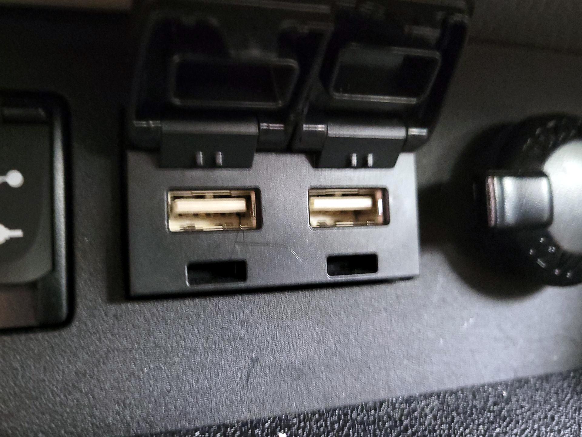 Thumbnail: 2019 Toyota Highlander - 19